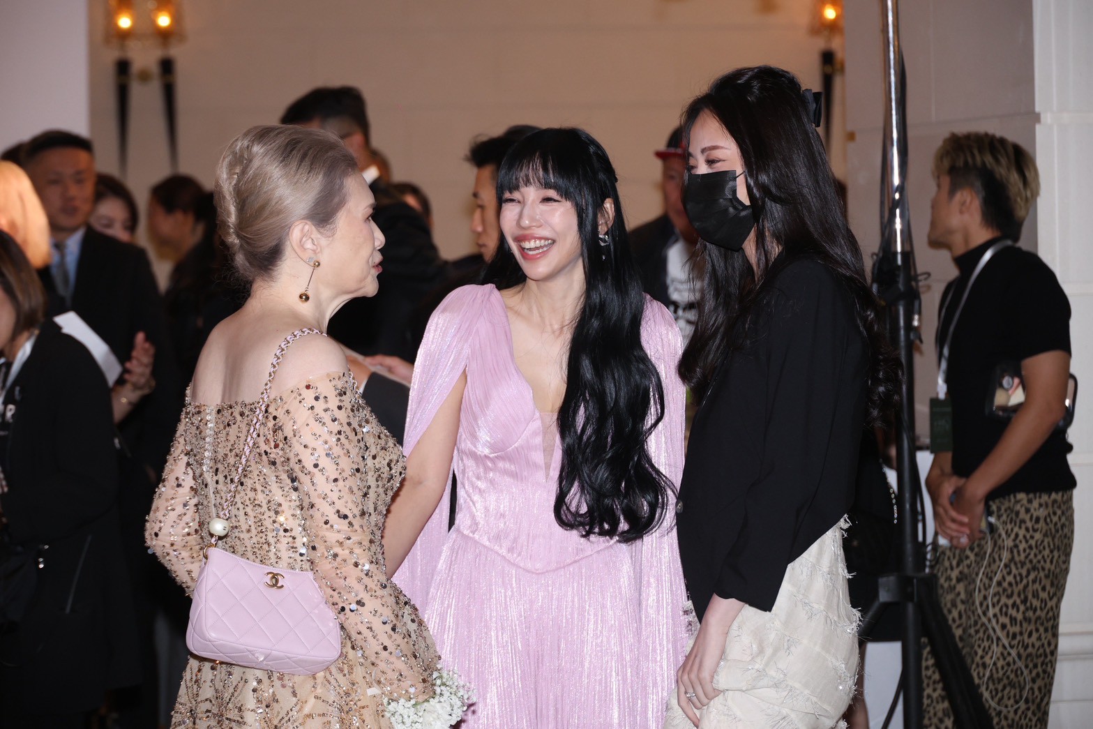 邱澤、許瑋甯結婚！王力宏前妻李靚蕾禮服超強　以為「cosplay伴娘」