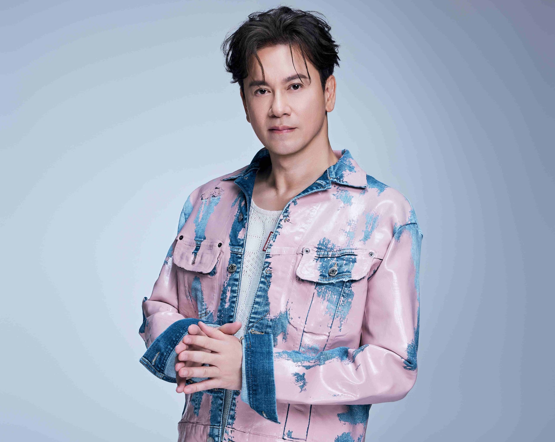 李聖傑將用歌聲溫暖花蓮鄉親。(圖/花蓮縣政府提供)