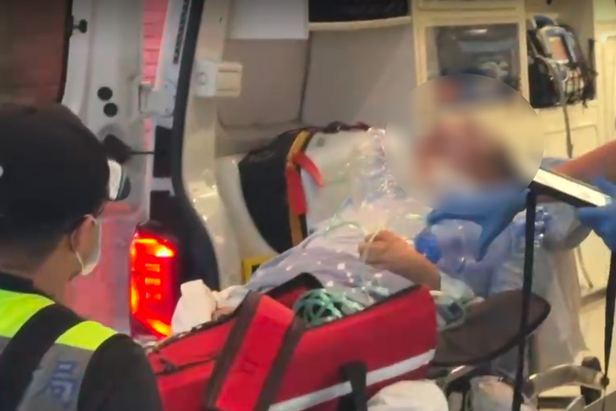 袁惟仁變植物人5年　「肺發炎」虛弱送醫畫面曝光