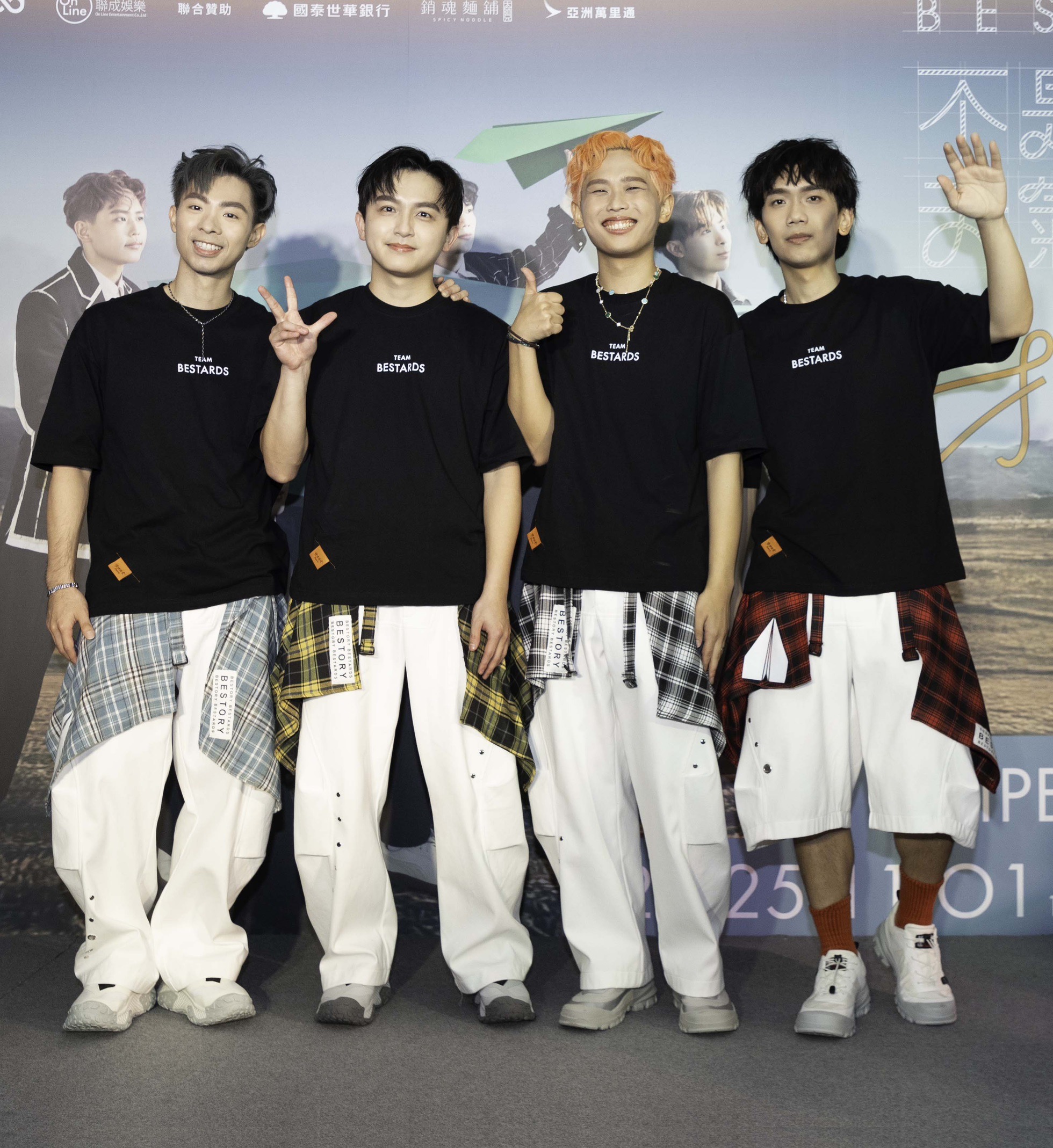 理想混蛋宣布明年高雄巨蛋開唱　雞丁喊話：努力挑戰2場