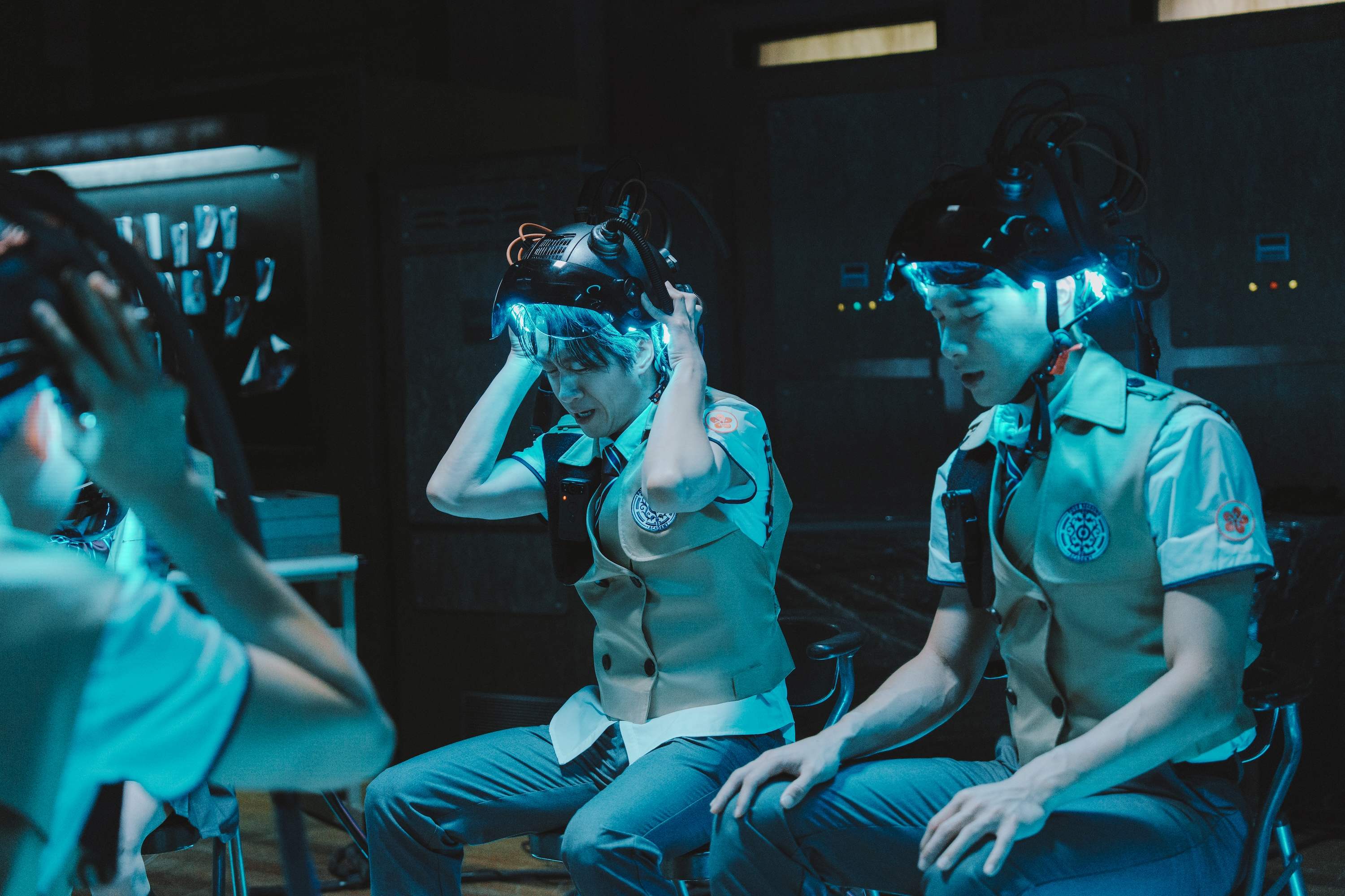 陳漢典驚嘆節目下重本,看到機關逼真程度嚇到。(圖/映底子國際傳媒股份有限公司提供)