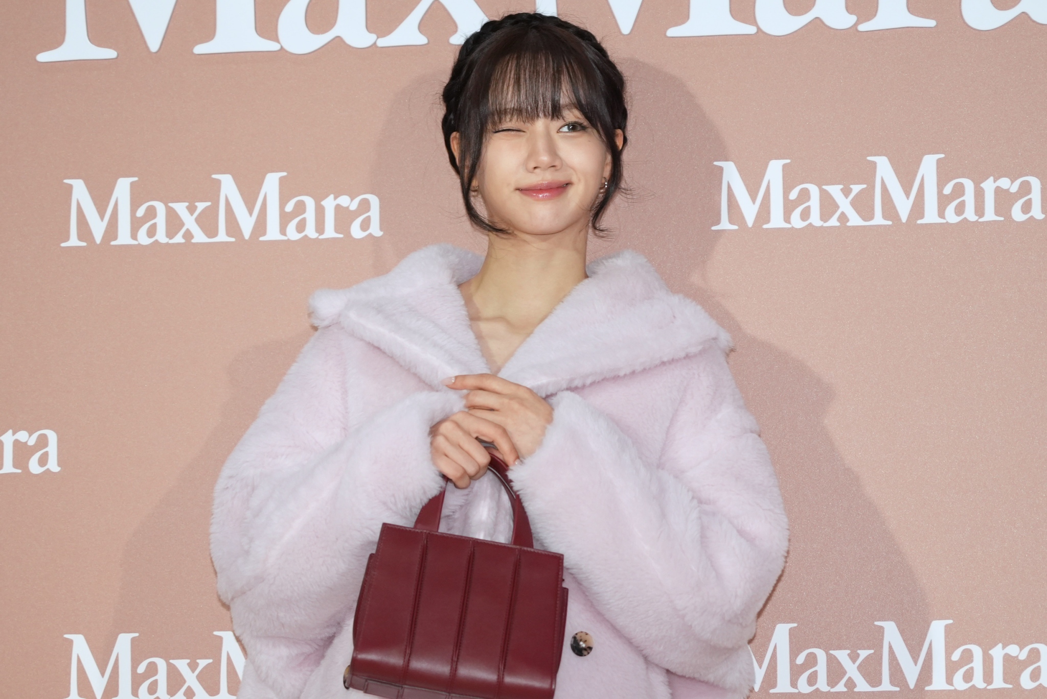 惠利眨眼放送粉絲福利,掀起全場尖叫聲。(圖/陳明中攝)