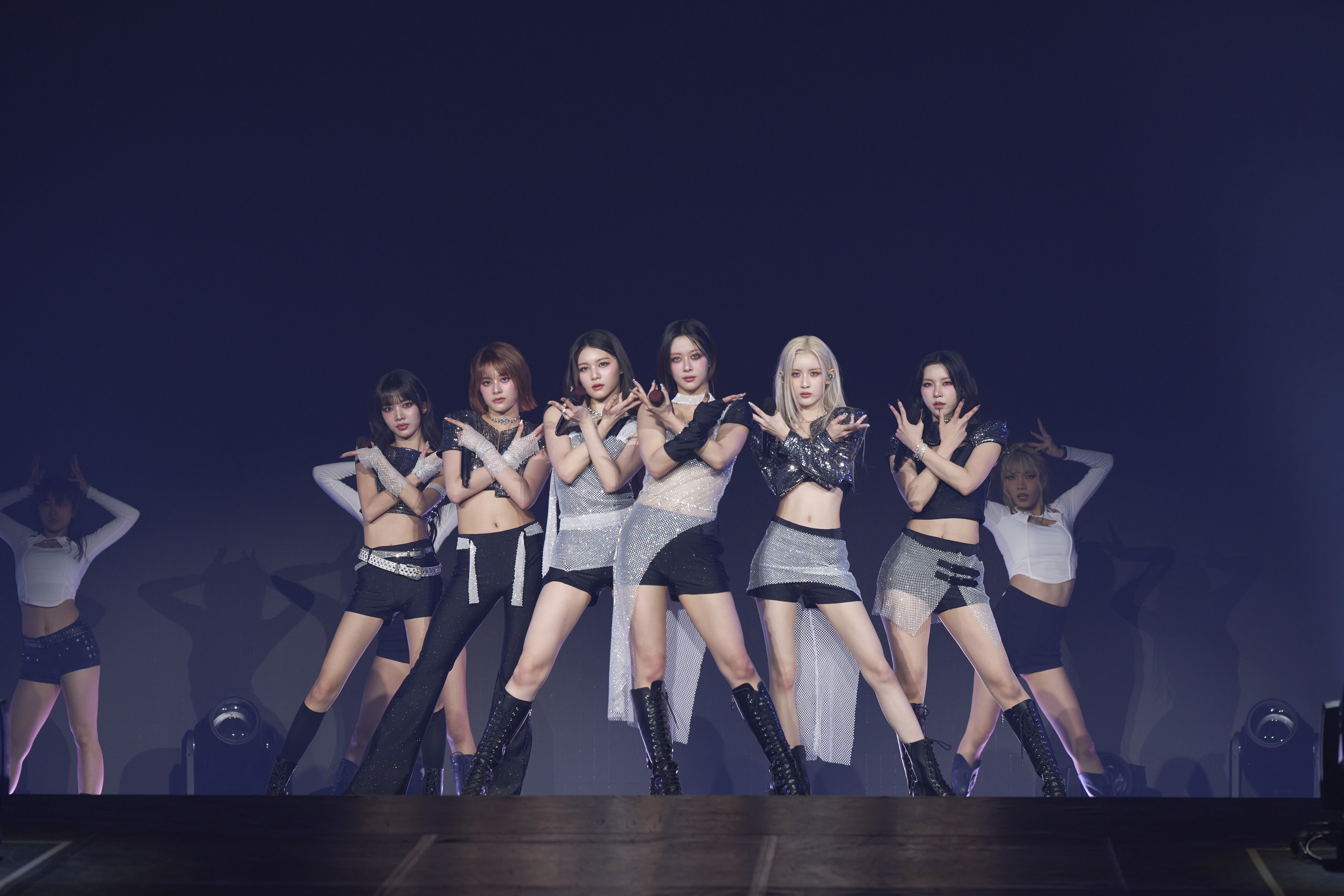 幻藍小熊登高流吸5千粉絲　 媽媽現身台下許媛媛爆哭