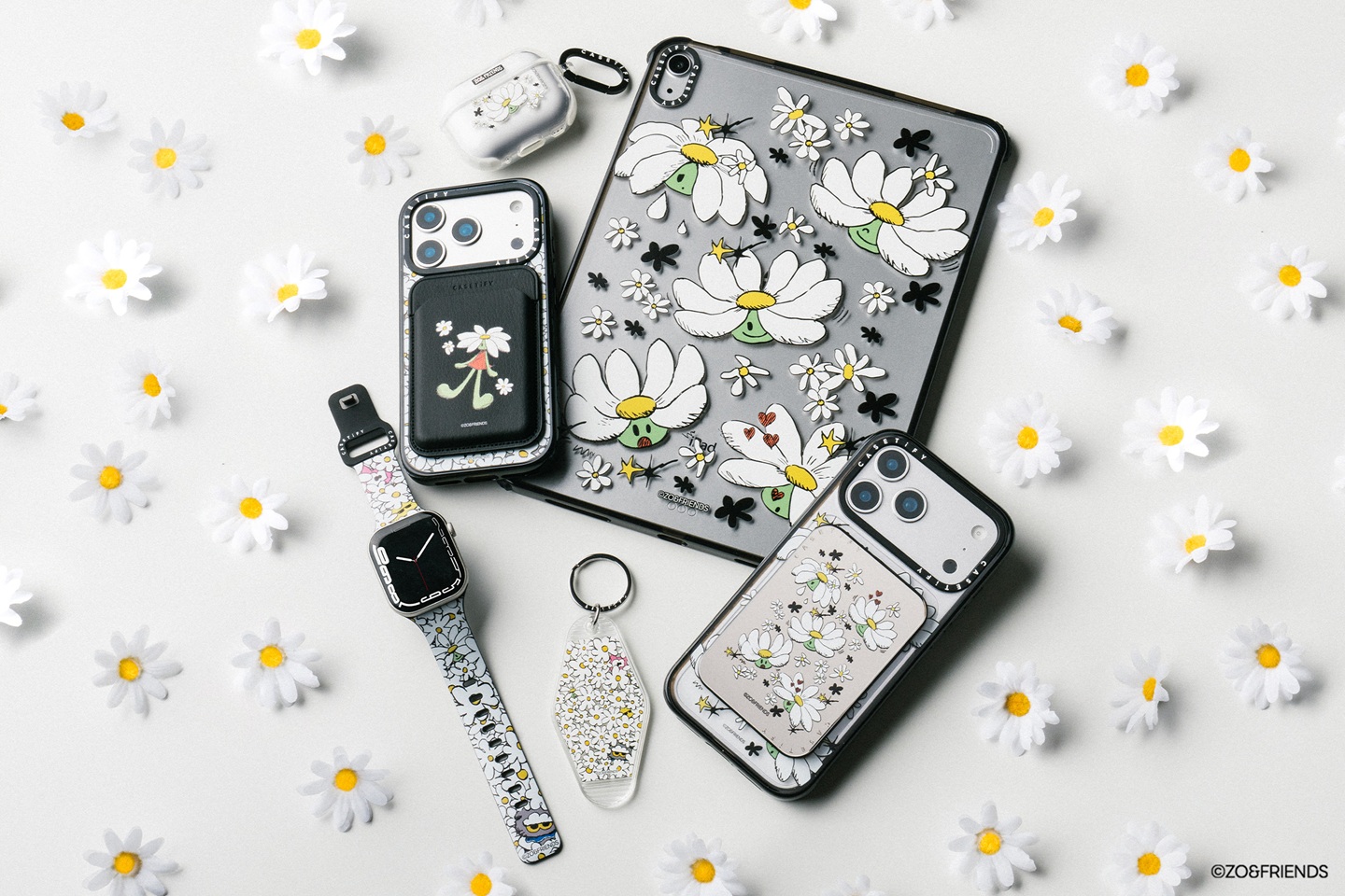 ZO&FRIENDS x CASETiFY 聯名系列亦推出多款電子配件。(圖/CASETiFY提供)