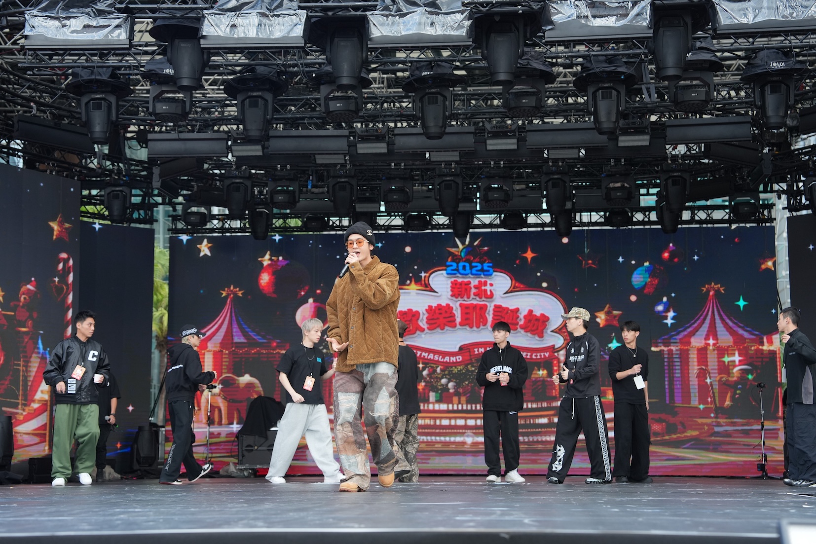 直擊巨星耶誕演唱會彩排　吳思賢新歌連發先場粉絲嗨翻