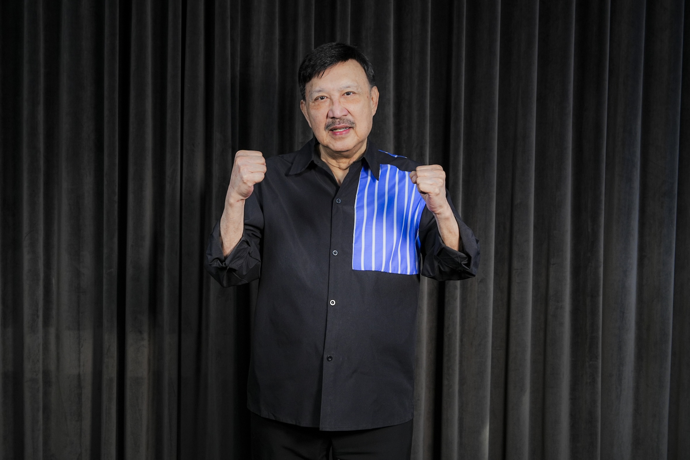 77歲余天換眼睛水晶體、攝護腺也割了　罕見出席活動力挺胡瓜