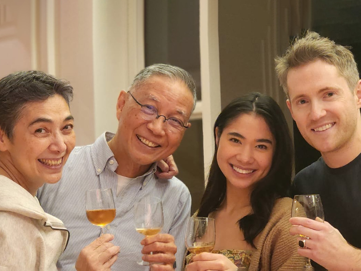 賴佩霞小女婿(右1)過世。(圖/尚時代文創娛樂提供)