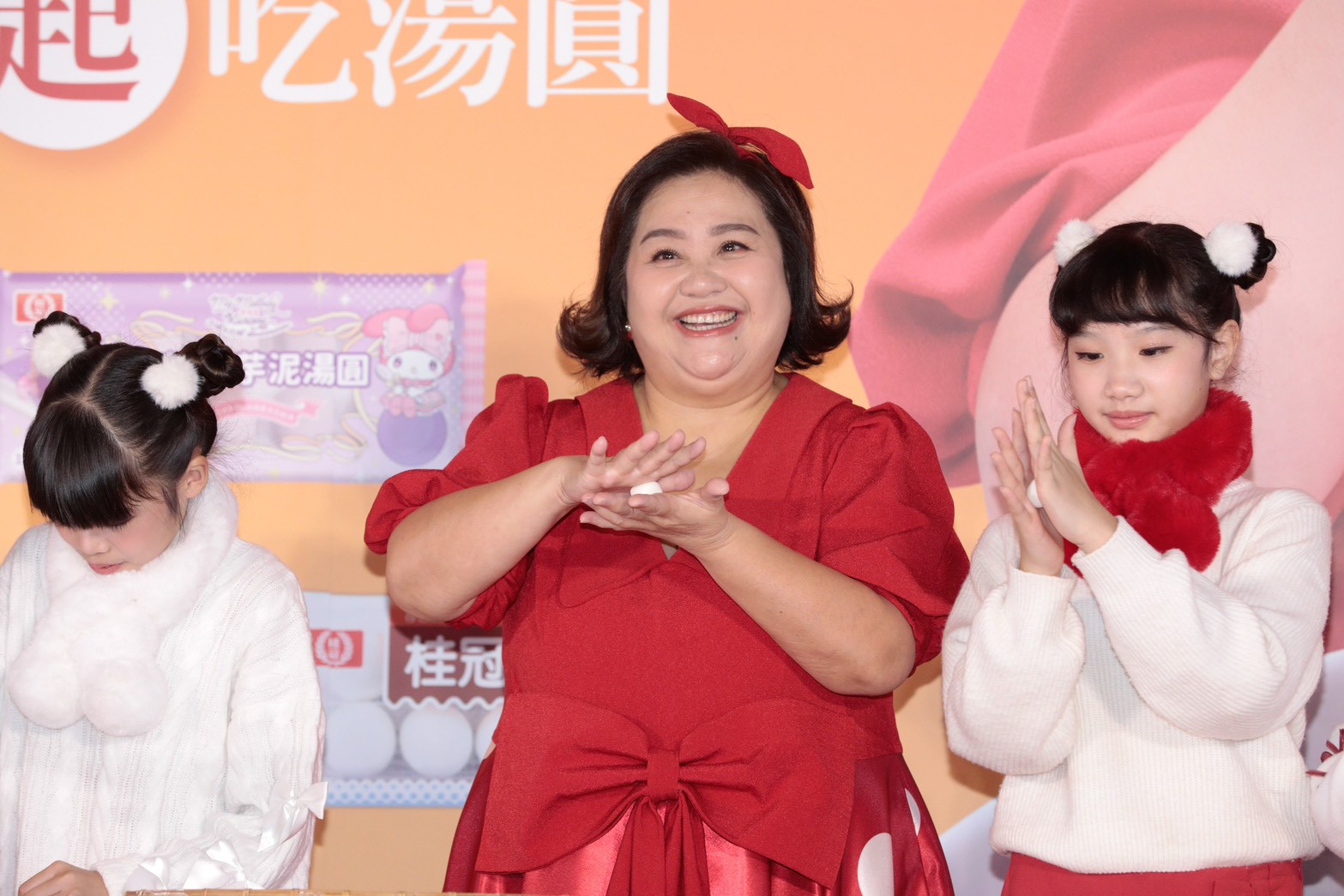 鍾欣凌愛吃甜湯圓。(圖/攝影組)