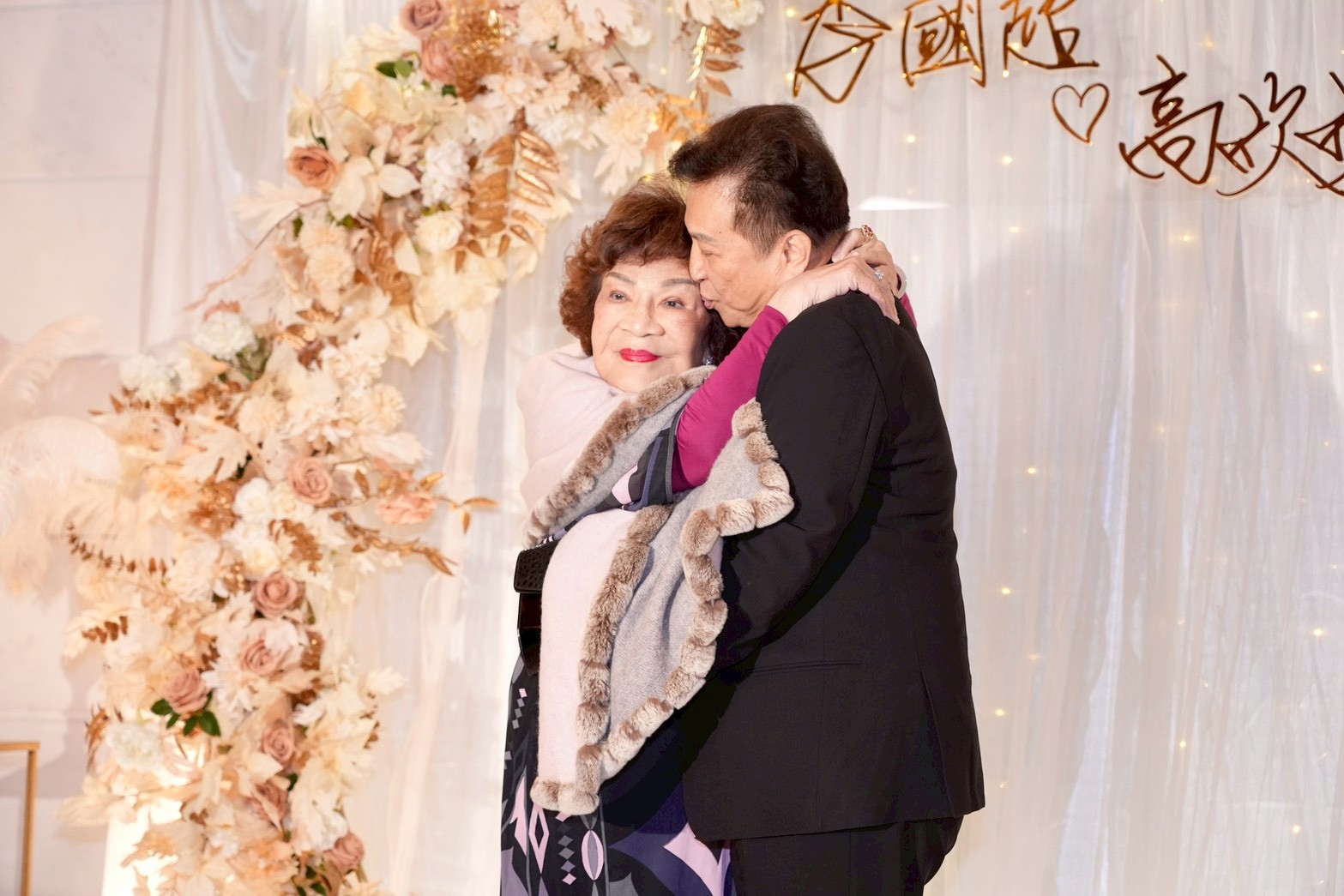 周遊(左)和李朝永又在放閃。(圖/記者陳明中攝)