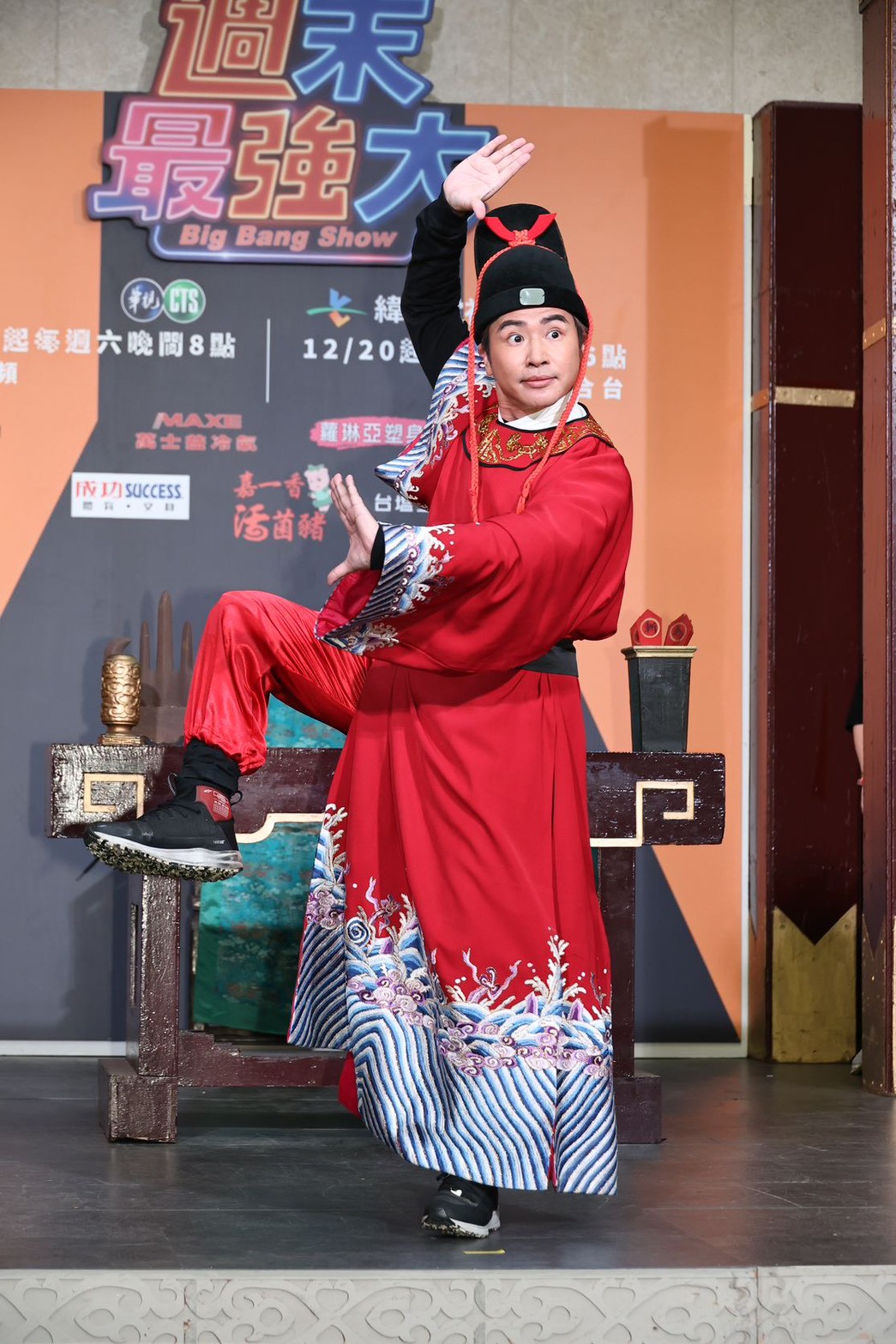 歐漢聲瘦身有成但是包緊緊。（圖／娛樂中心攝）