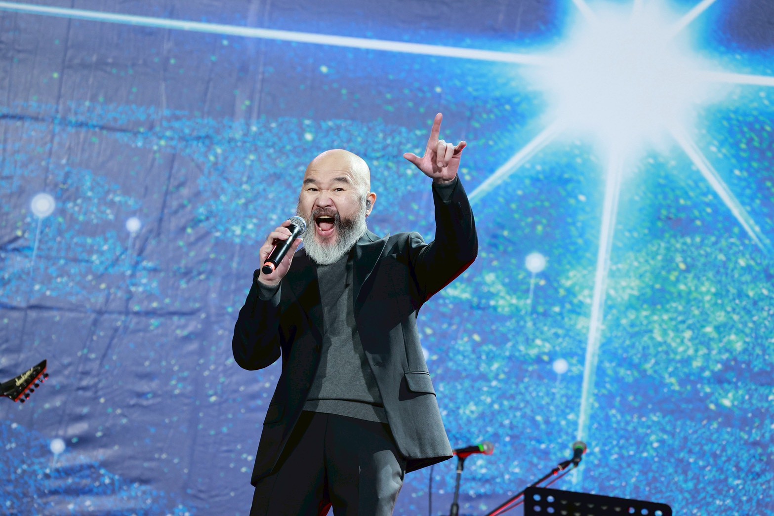 辛龍痛失劉真消失5年！暴瘦現身尾牙場賺錢