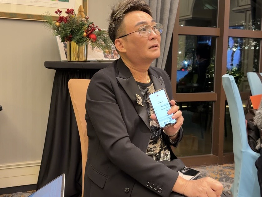 洪毛想到沒把身體顧好讓媽媽擔心就想哭。（圖／記者蔡依庭攝）