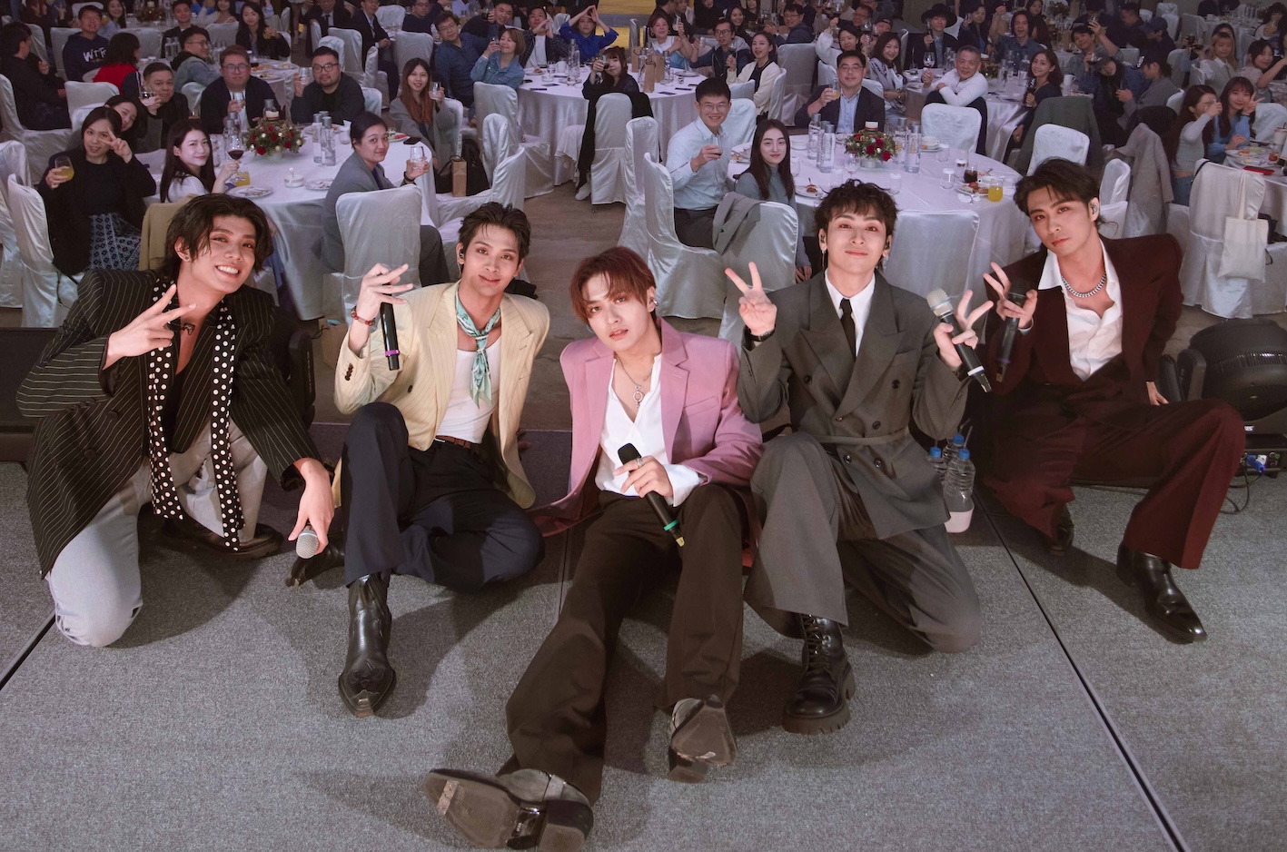 「FEniX」(左起)峻廷、浦洋、承隆、家齊、MAX。(圖/DJB提供)