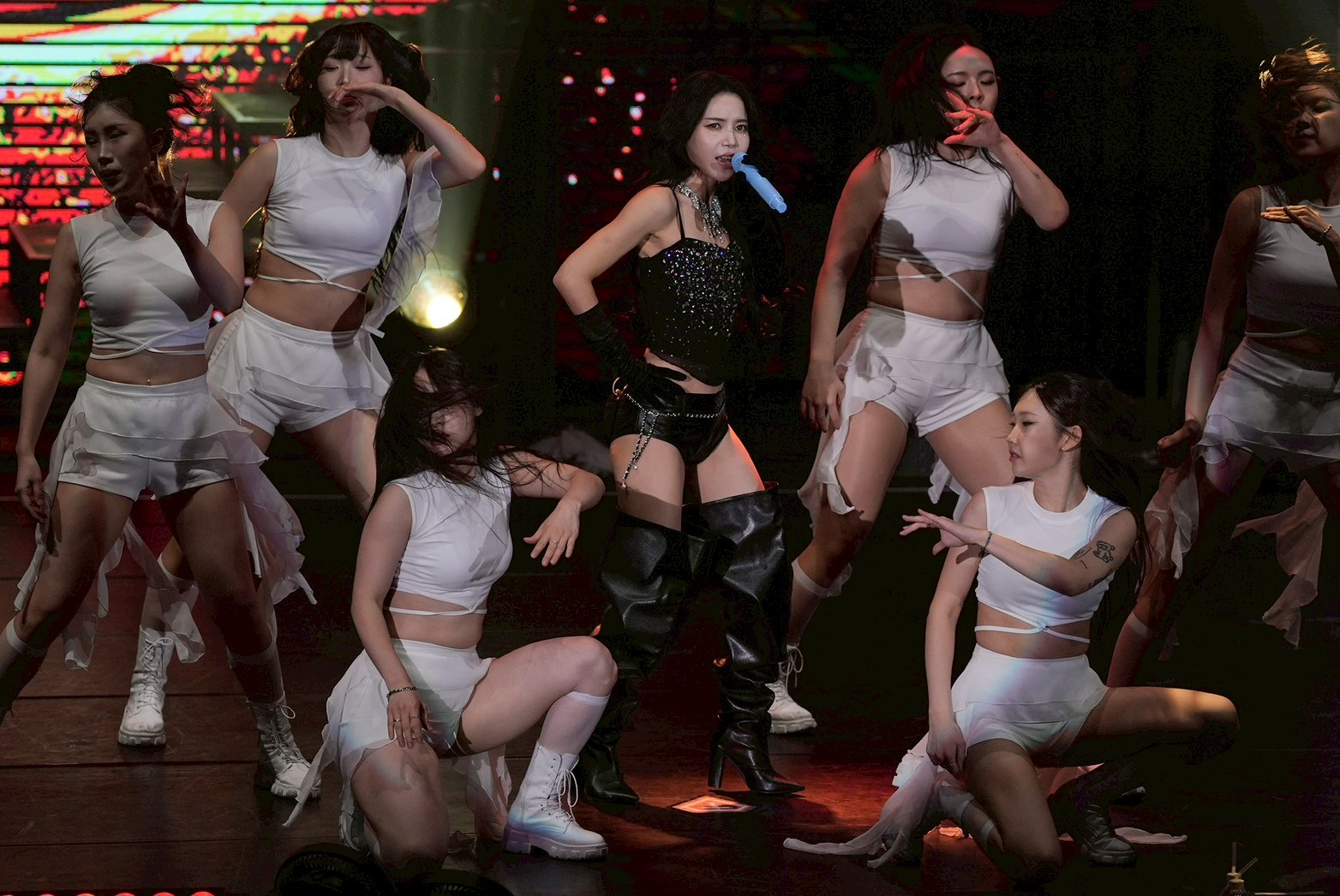 南韓人氣女團MAMAMOO隊長頌樂(Solar)巡演台北站開唱。(圖/記者許方正攝)