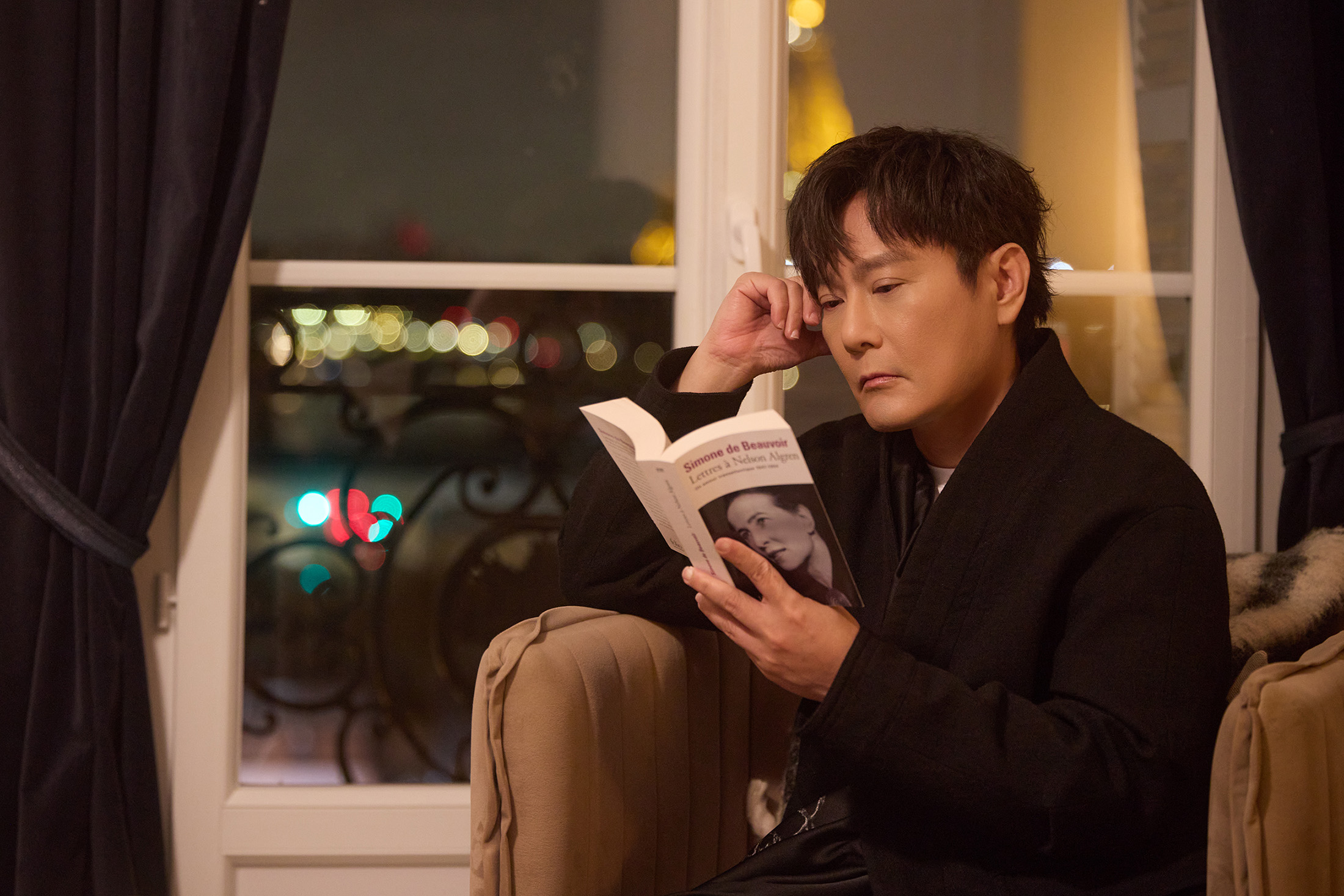 張信哲世界巡迴巴黎落幕　馬上推新MV揪鍾瑶入鏡