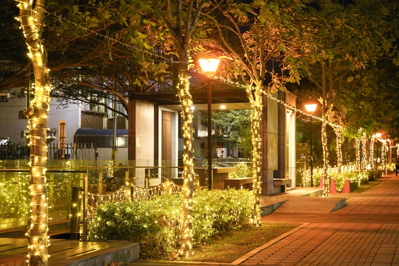 新營綠川廊道燈區。(圖/臺南市政府提供)