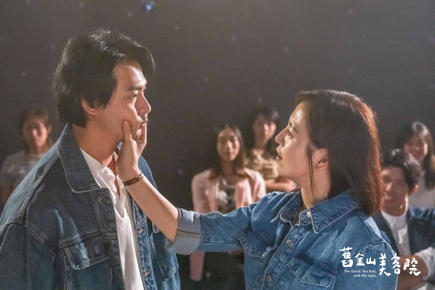 劉品言(右)嗆連晨翔告白又裝沒事 簡直是渣男。（圖／TVBS提供）