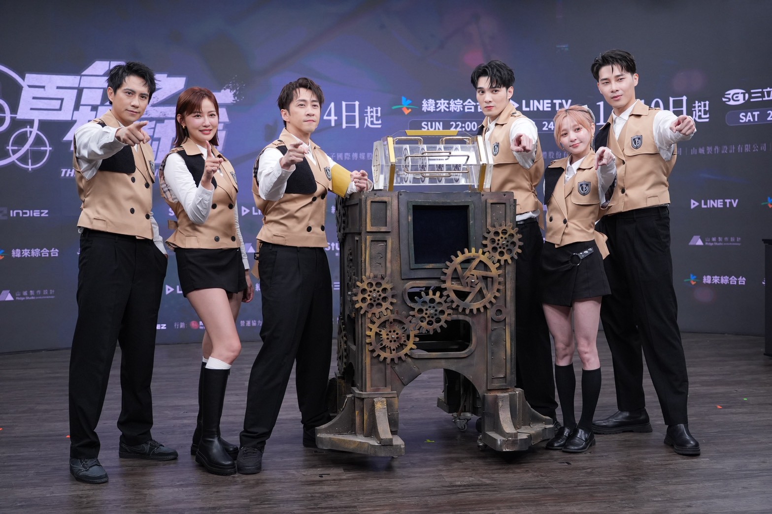 潘君侖、梁以辰、陳漢典、黃偉晉、本本、宋偉恩。（圖／記者許方正攝）