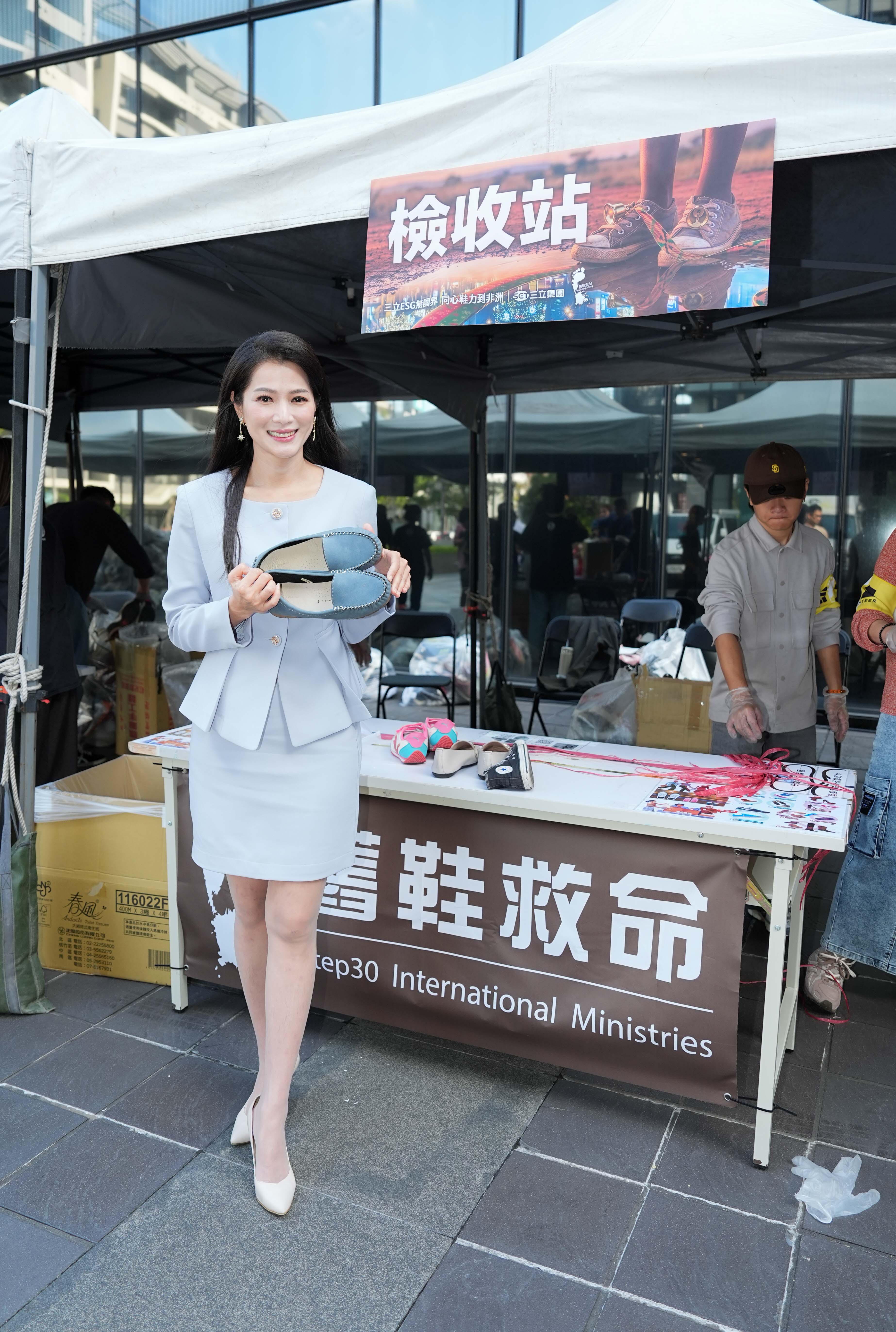 主播李文儀與「舊鞋救命」緣分已經8年。（圖／三立提供）