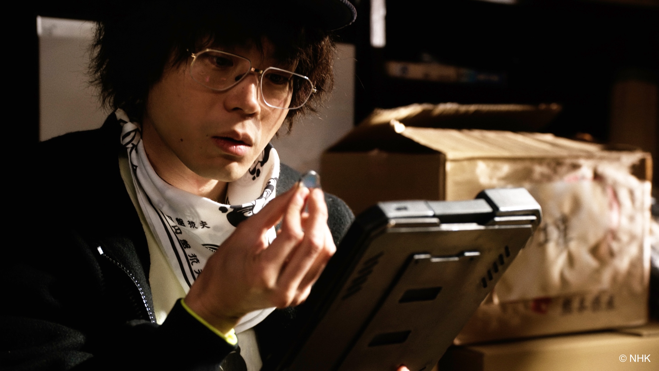 菅田將暉飾演林廷憶遠在地球的戀人，兩人只能靠語音傳遞彼此心意。（圖／Hami Video提供）