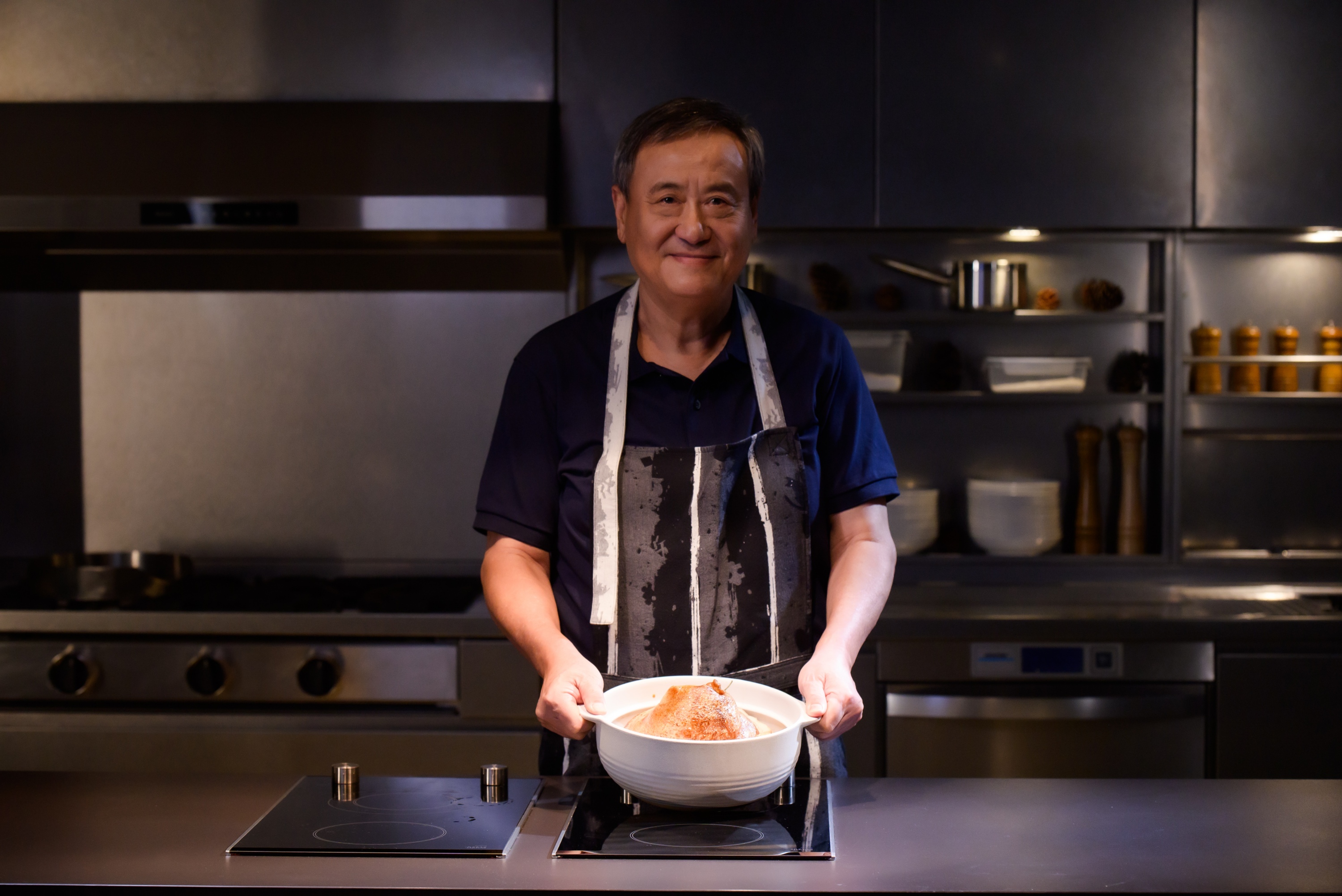 李崗跨界端出「李家宴」手路菜。（圖／李家宴提供）