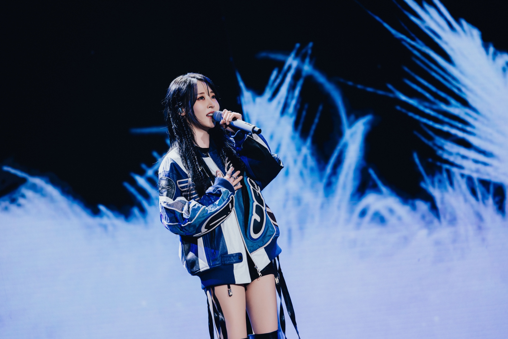 玟星在高流開唱，帥氣模樣引爆現場尖叫。（圖／KKLIVE提供）