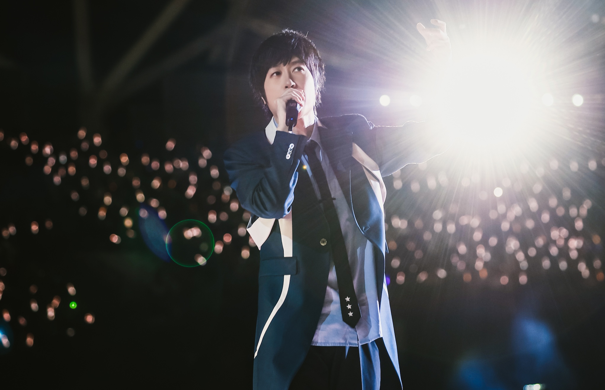 阿信上海摔落舞台帶傷返台開唱　首還原當下「什麼都忘了」