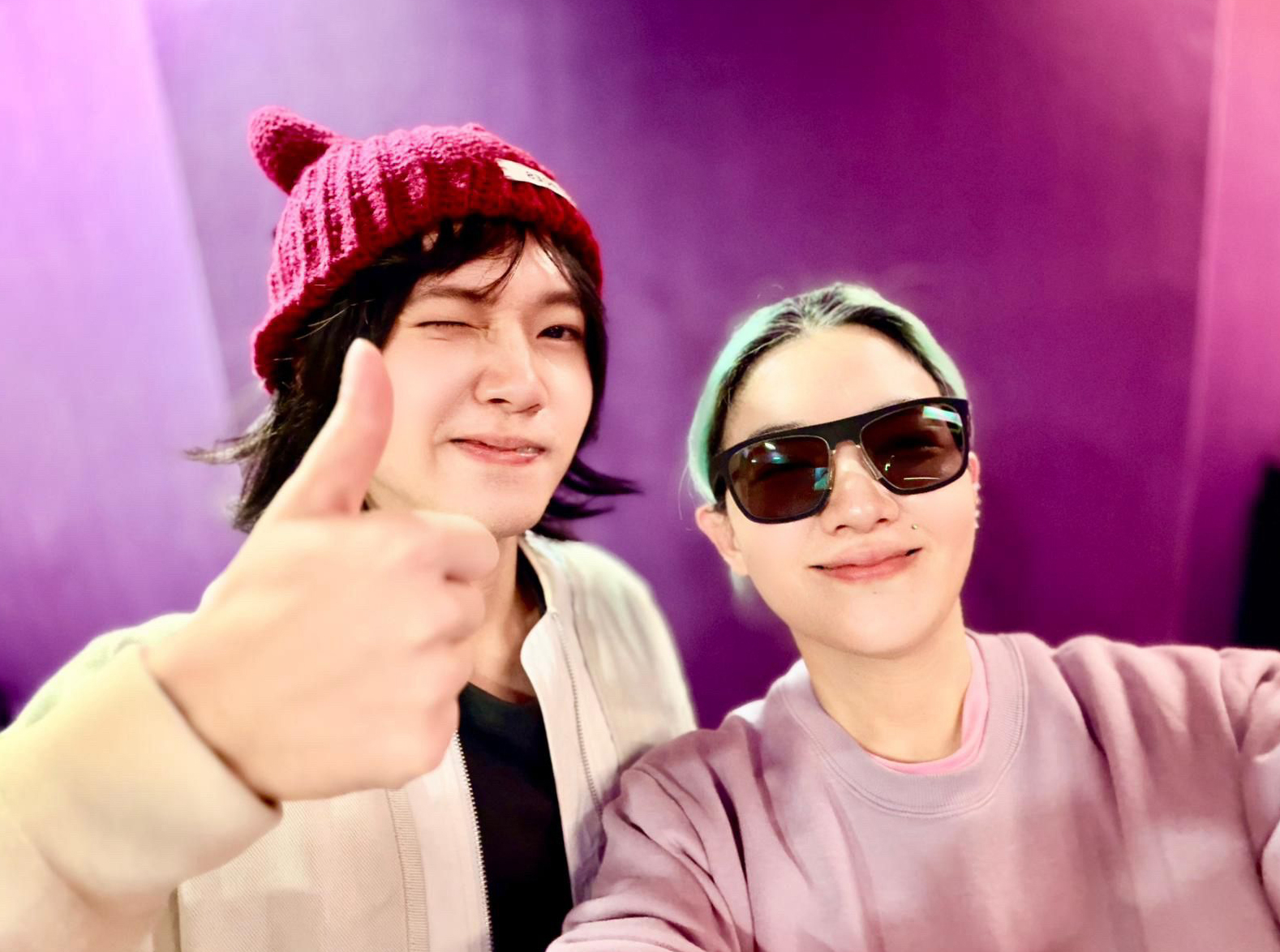 持修（左）和范曉萱驚喜合體。（圖／臺東縣政府提供）