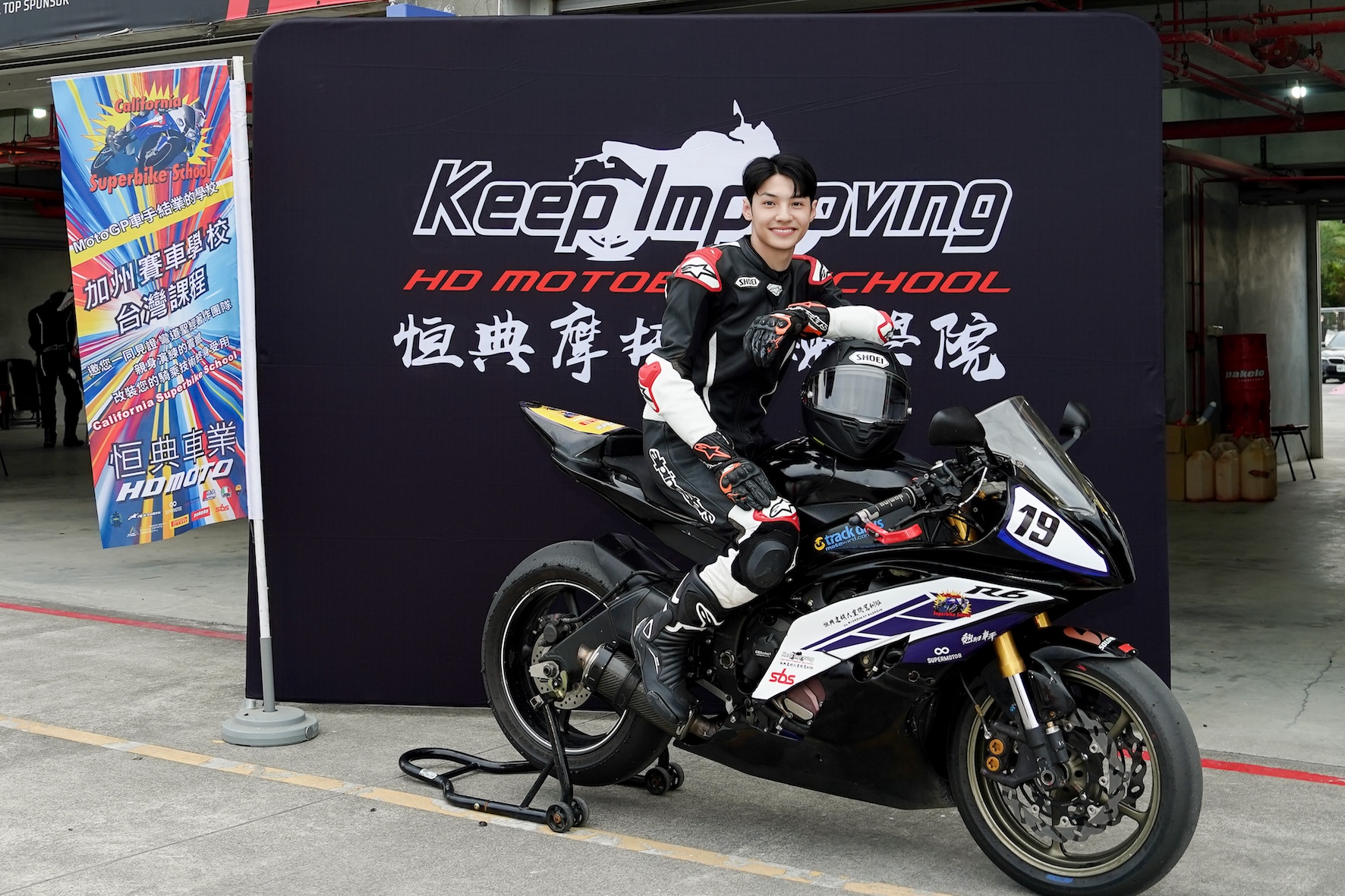 愛上乘風破浪速度感買重機　王君豪圓夢學賽車挑戰極限