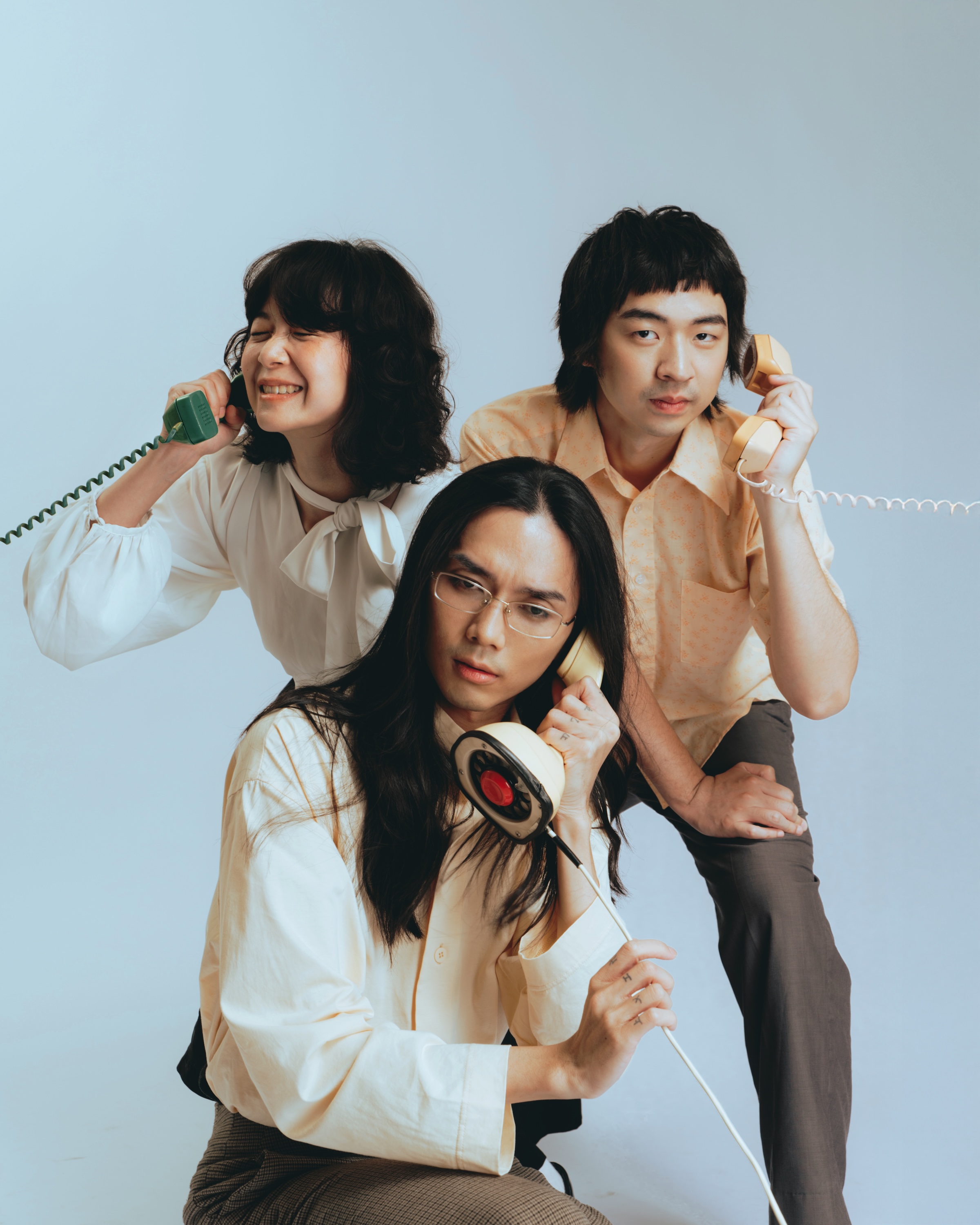 樂團百合花參與《滾石撞樂隊2》企劃，改編潘越雲〈情字這條路〉。（圖／滾石唱片提供）