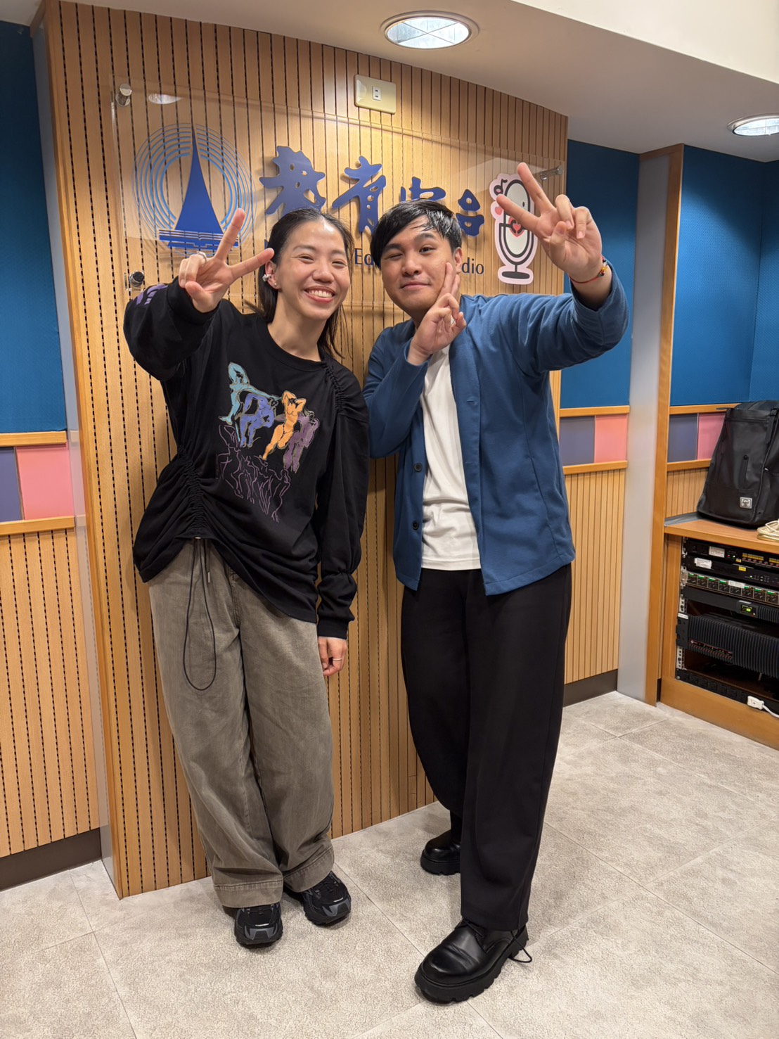 洪佩瑜到主持人巫巴克節目《Live!聲音實驗現場》中分享心情。（圖／巫巴克提供）