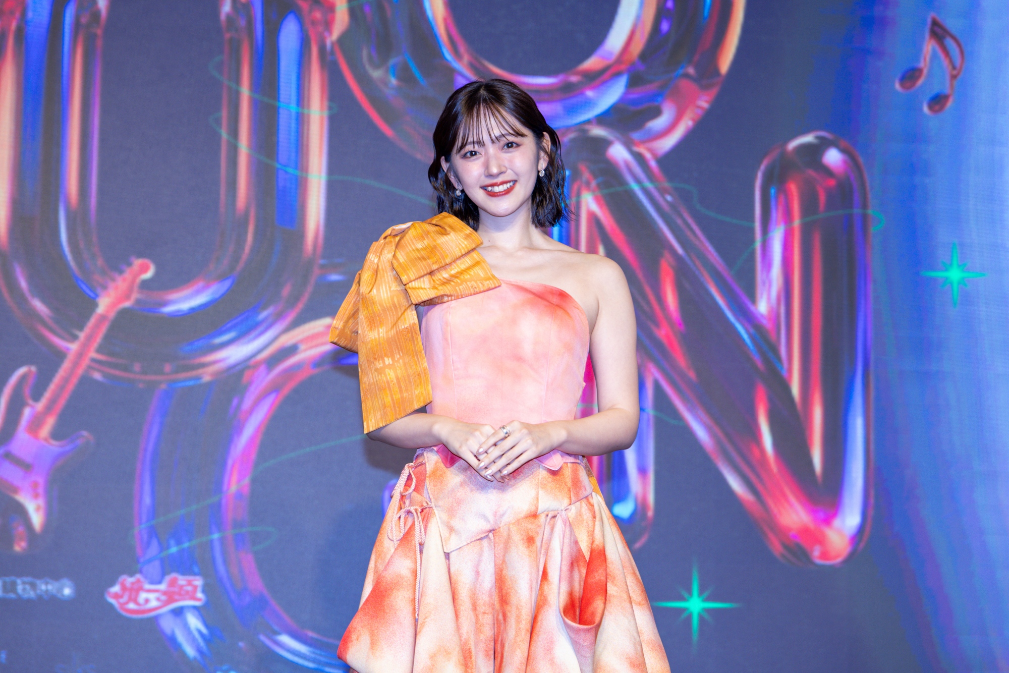 鈴木愛理到台南大吃美食,也把握時間觀光去廟裡拜拜祈求工作順利。(圖/COME ON JKSSP提供)