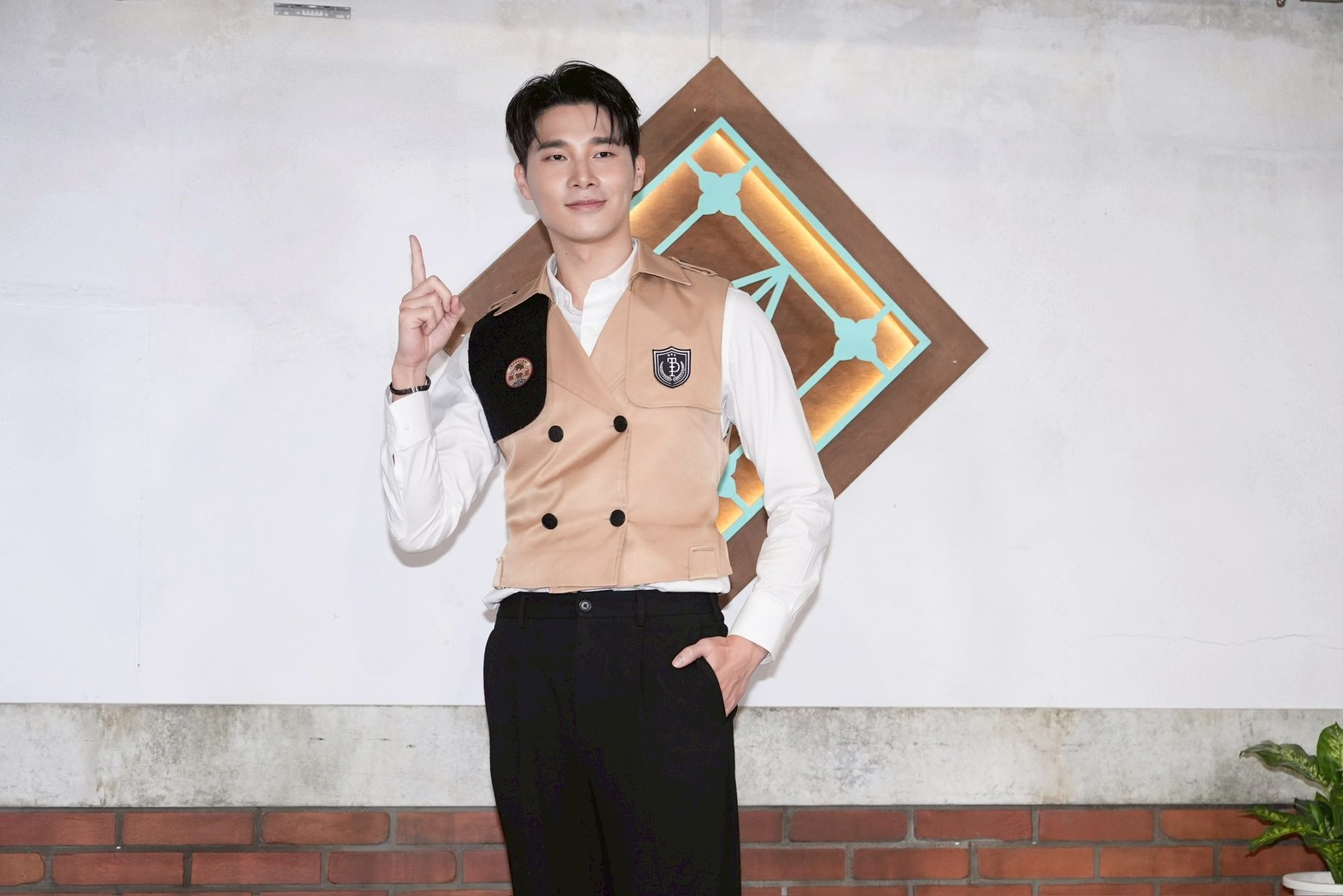 宋偉恩帶領Arjan體驗的是「恐怖搜查」。（圖／記者許方正攝）