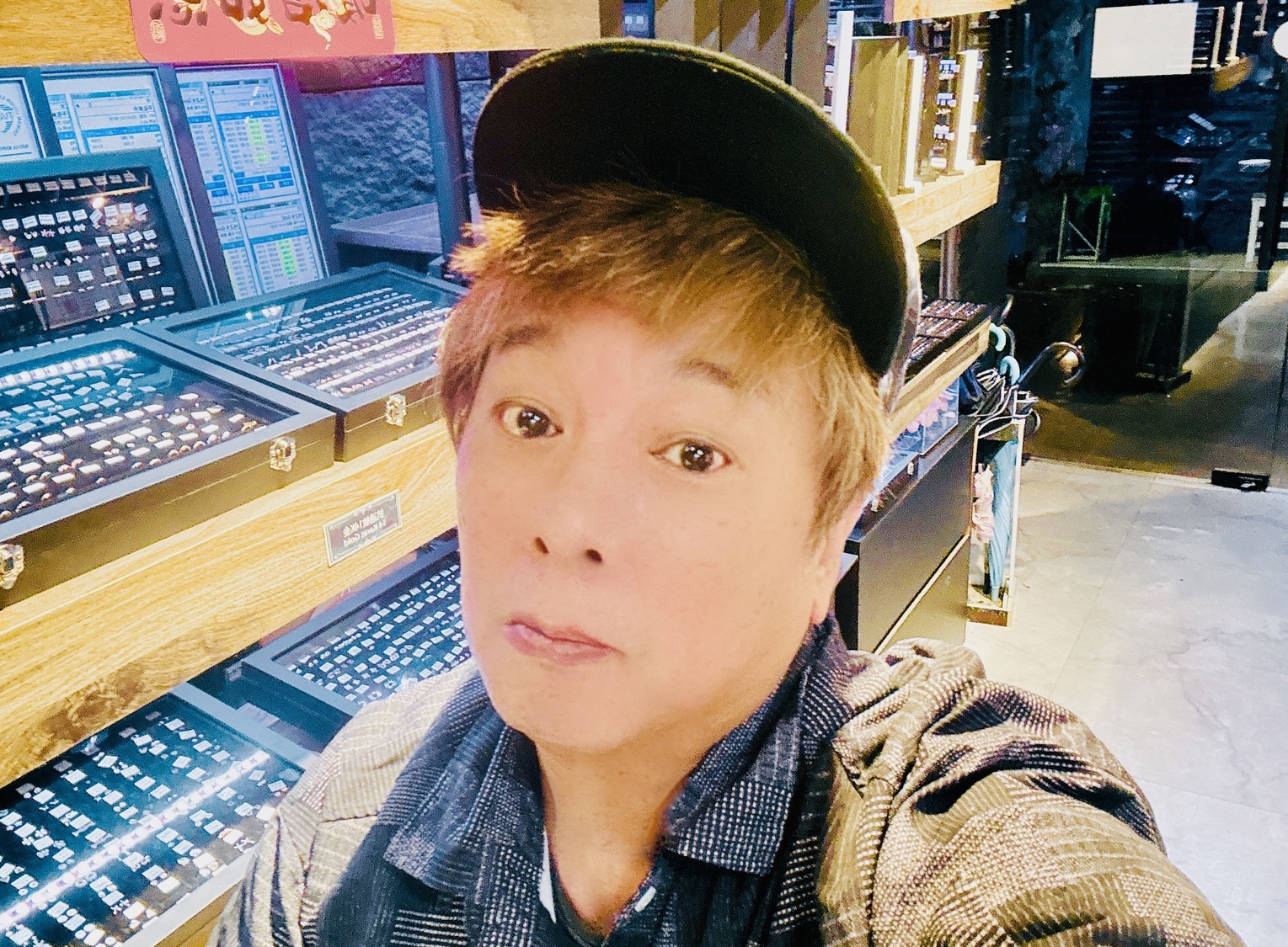 曹西平傳出噩耗，猝逝家中享壽66歲。（圖／翻攝自曹西平臉書）