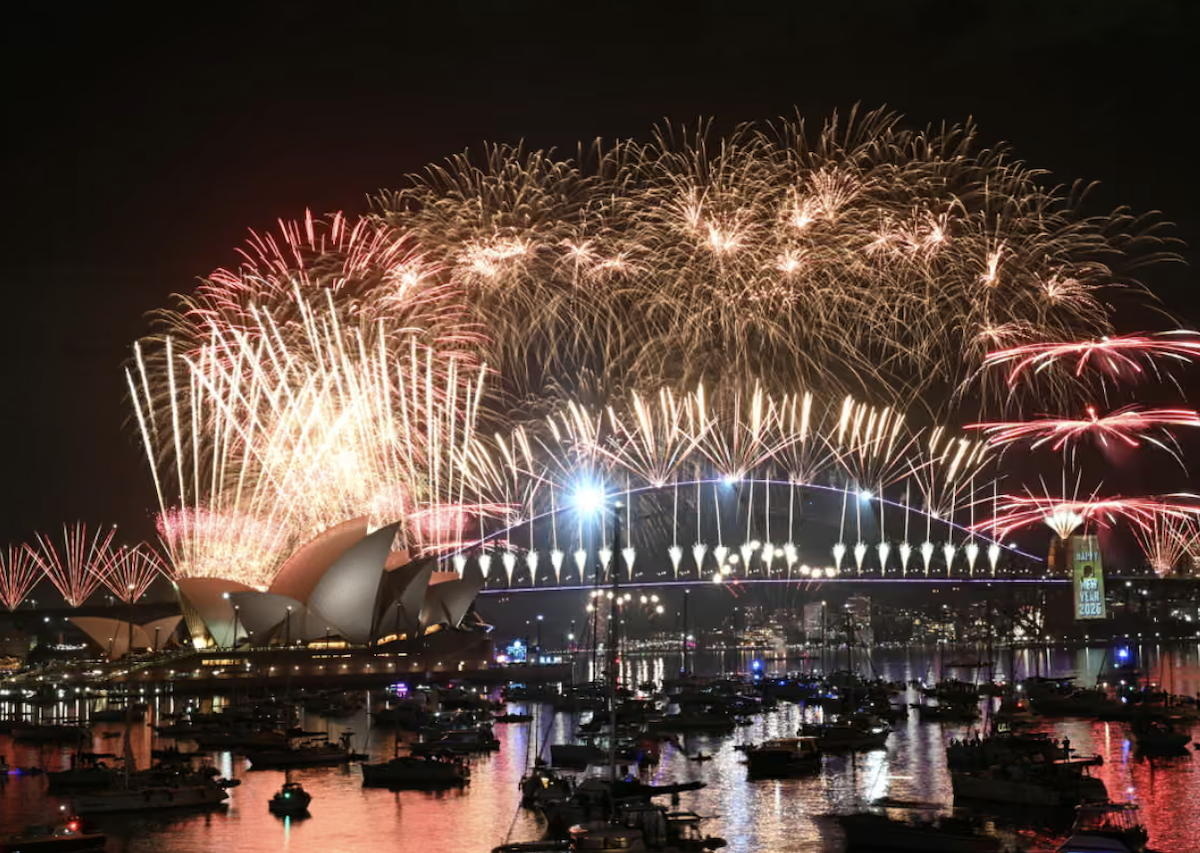 澳洲雪梨搶先迎接2026。（圖／AP NEWS）