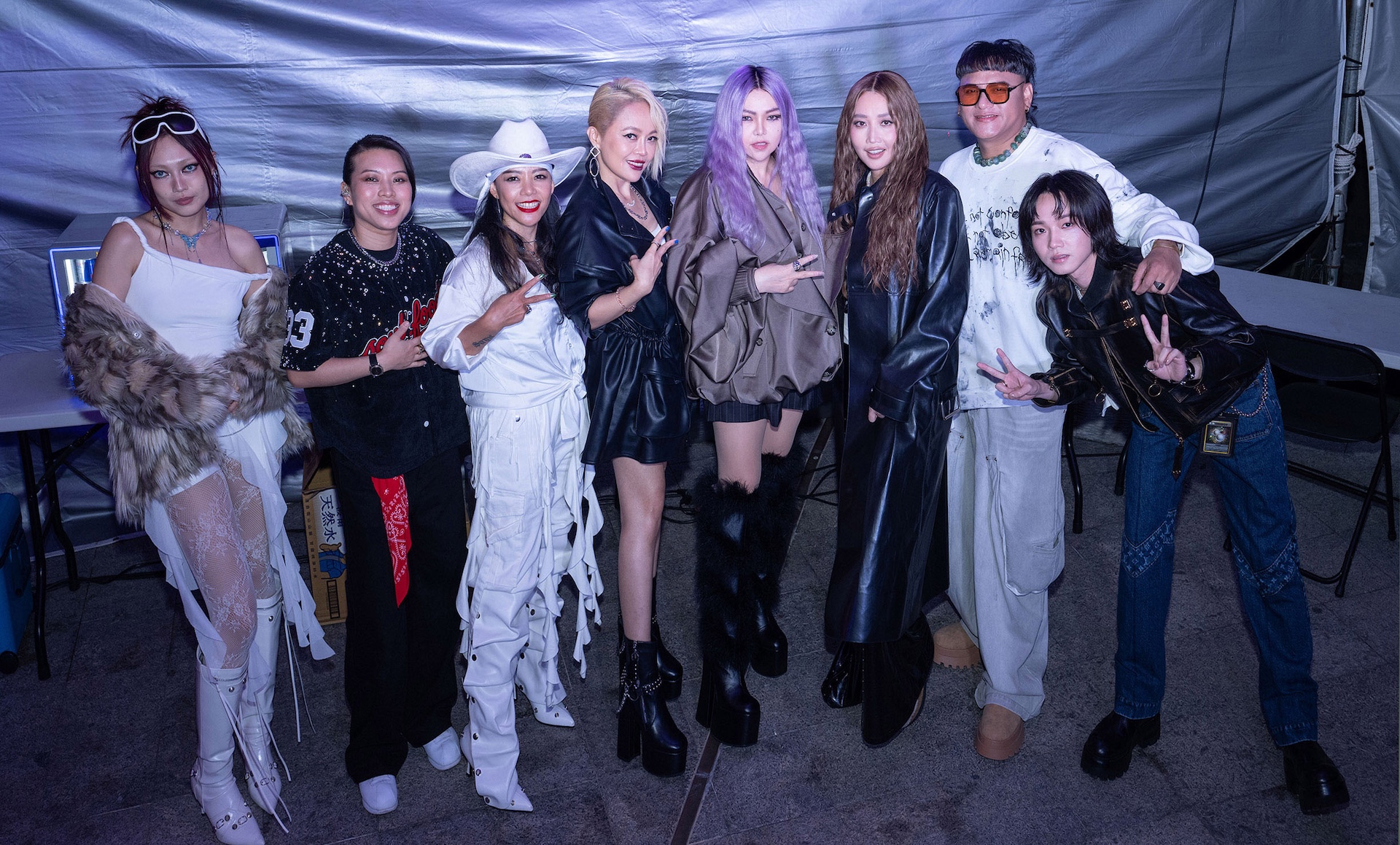 琟娜（左起）、葛仲珊、Saya、戴愛玲、張惠妹、A-Lin、桑布伊、持修。（圖／台東縣政府提供）