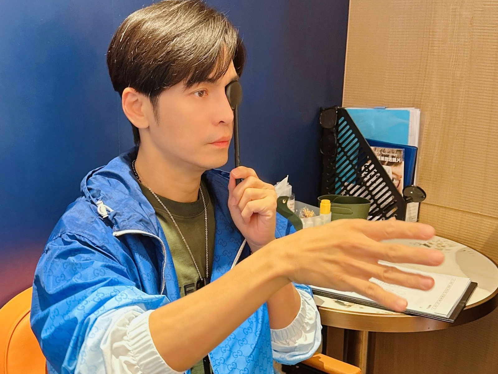 Gino被眼疾困擾著。（圖／翻攝Gino臉書）