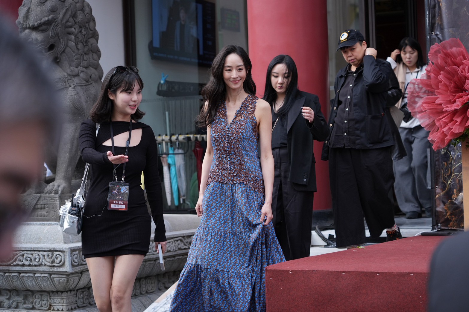 張鈞甯出席「美景宮百年花繪名作展」。（圖／許方正攝）