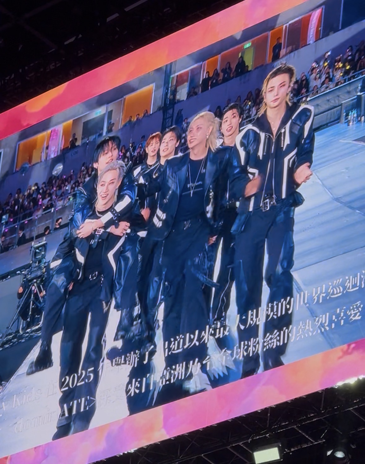 AAA直擊／Stray Kids兩項年度大獎入袋爆「驚嚇」畫面　IU獲最大獎世運放煙火慶祝