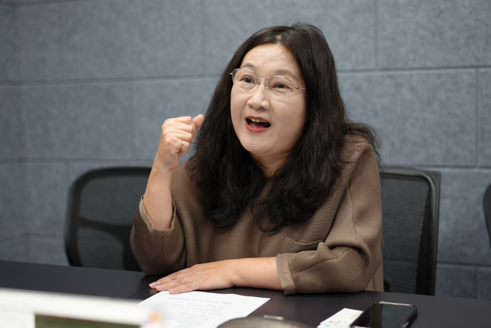 公視兒少中心主任 林瓊芬 同時也是《妖果小學》的製作人。(圖/記者陳明中攝)