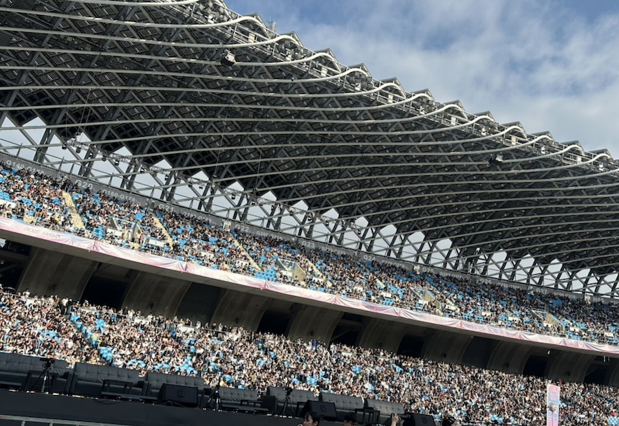 AAA360度四面舞台設計。（圖／記者粘湘婉攝影）