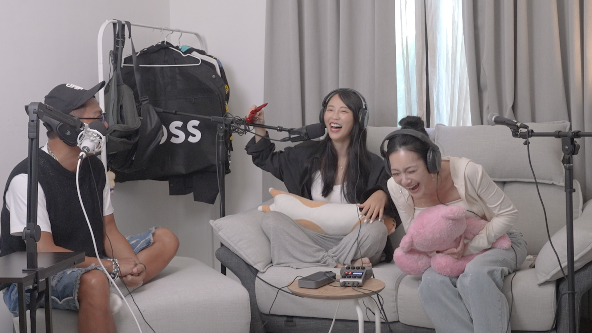 王思佳不忍自揭交往「髒東西」　上閨蜜咪妃節目全說了