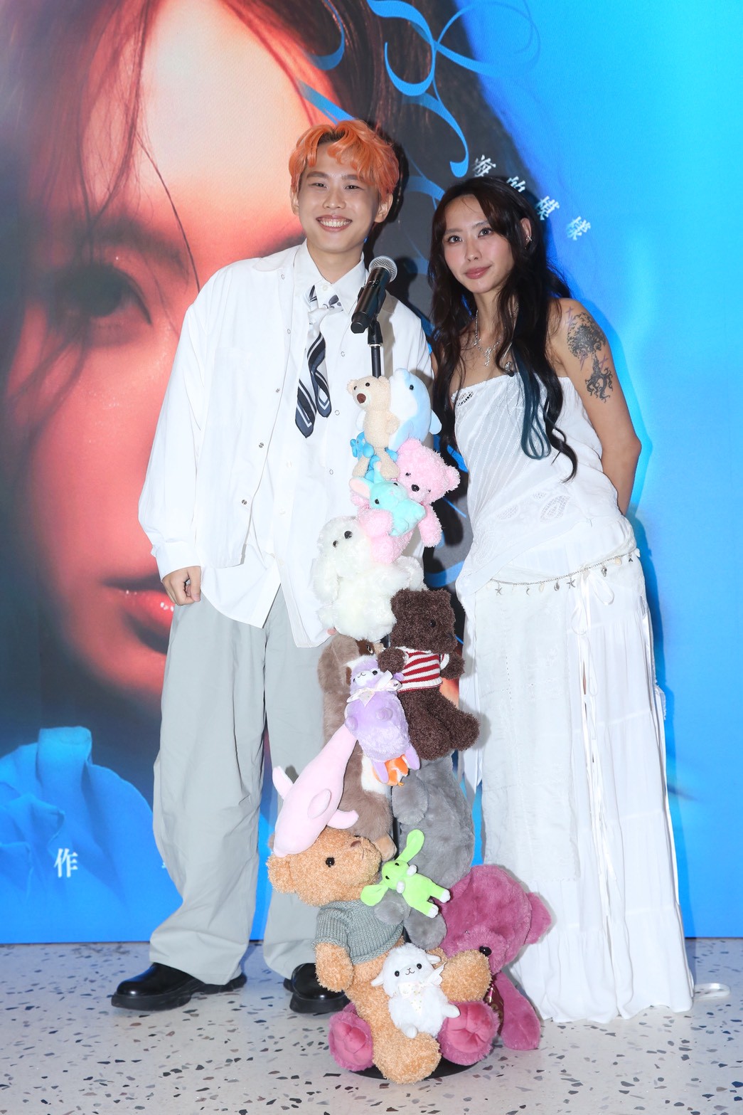 聽歌會現場迎來驚喜嘉賓「理想混蛋」雞丁。(圖/記者許方正攝)