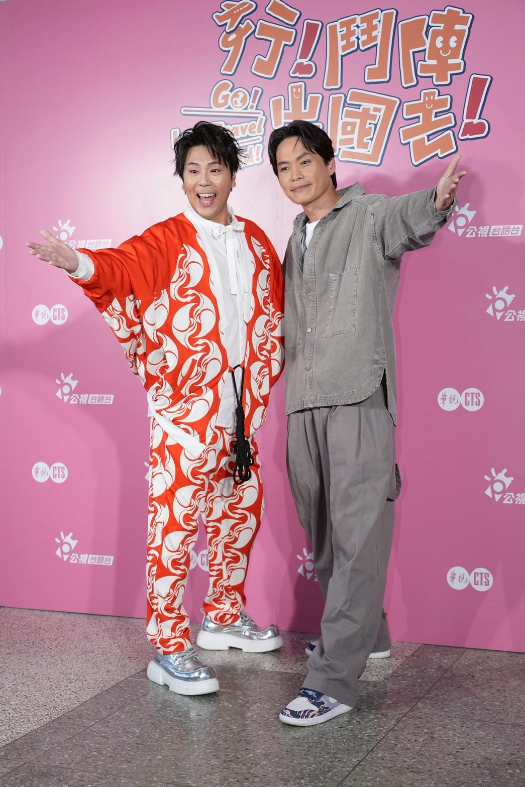 黃鐙輝（右）、邵大倫太活潑！（圖／記者許方正攝）