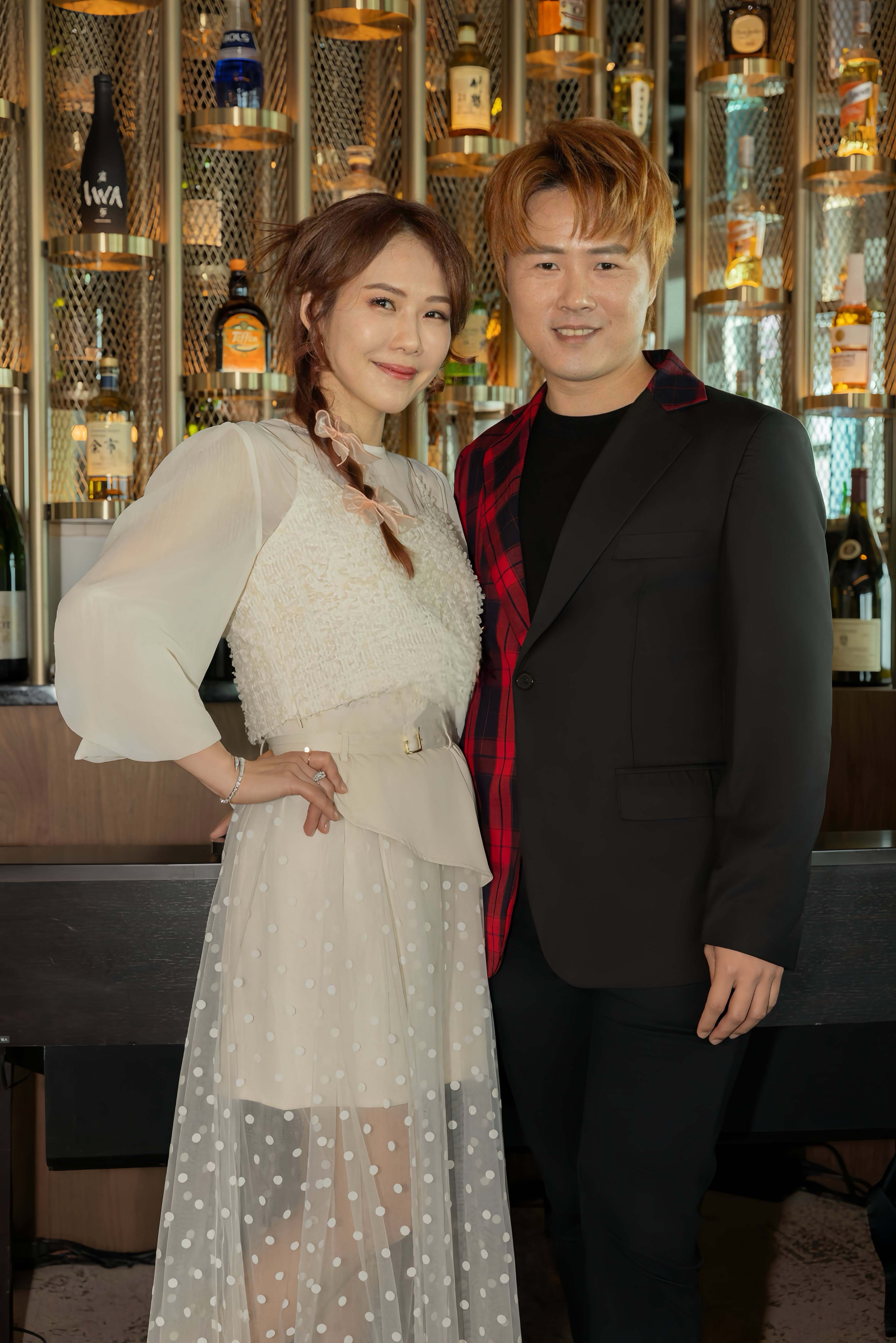 吳申梅新單曲〈愛的感覺〉與陳孟賢男女對唱大受歡迎。（圖／放音樂提供）