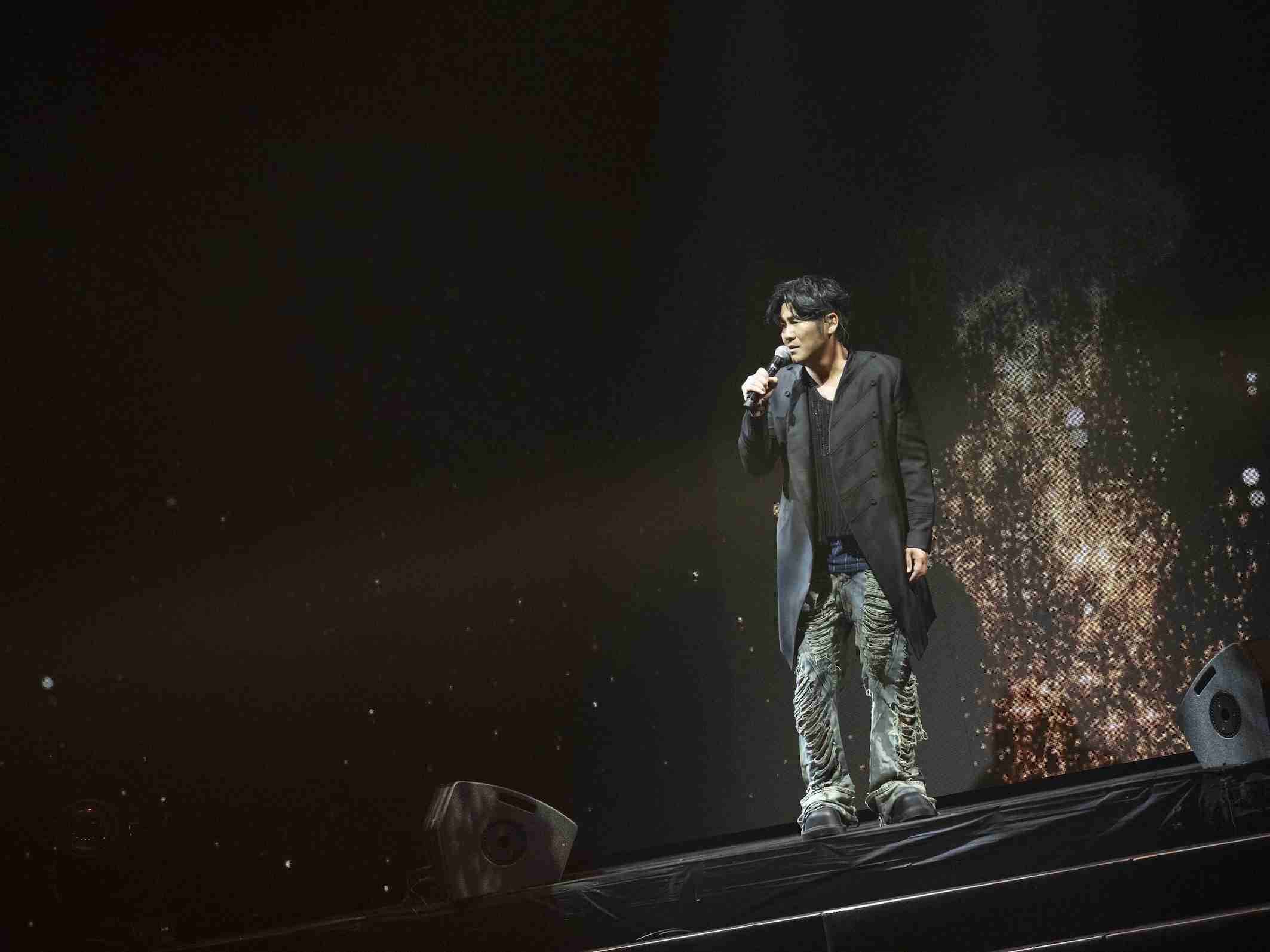 曹格特別選唱Beyond〈海闊天空〉以及張國榮的〈追〉。(圖/滾石唱片提供)