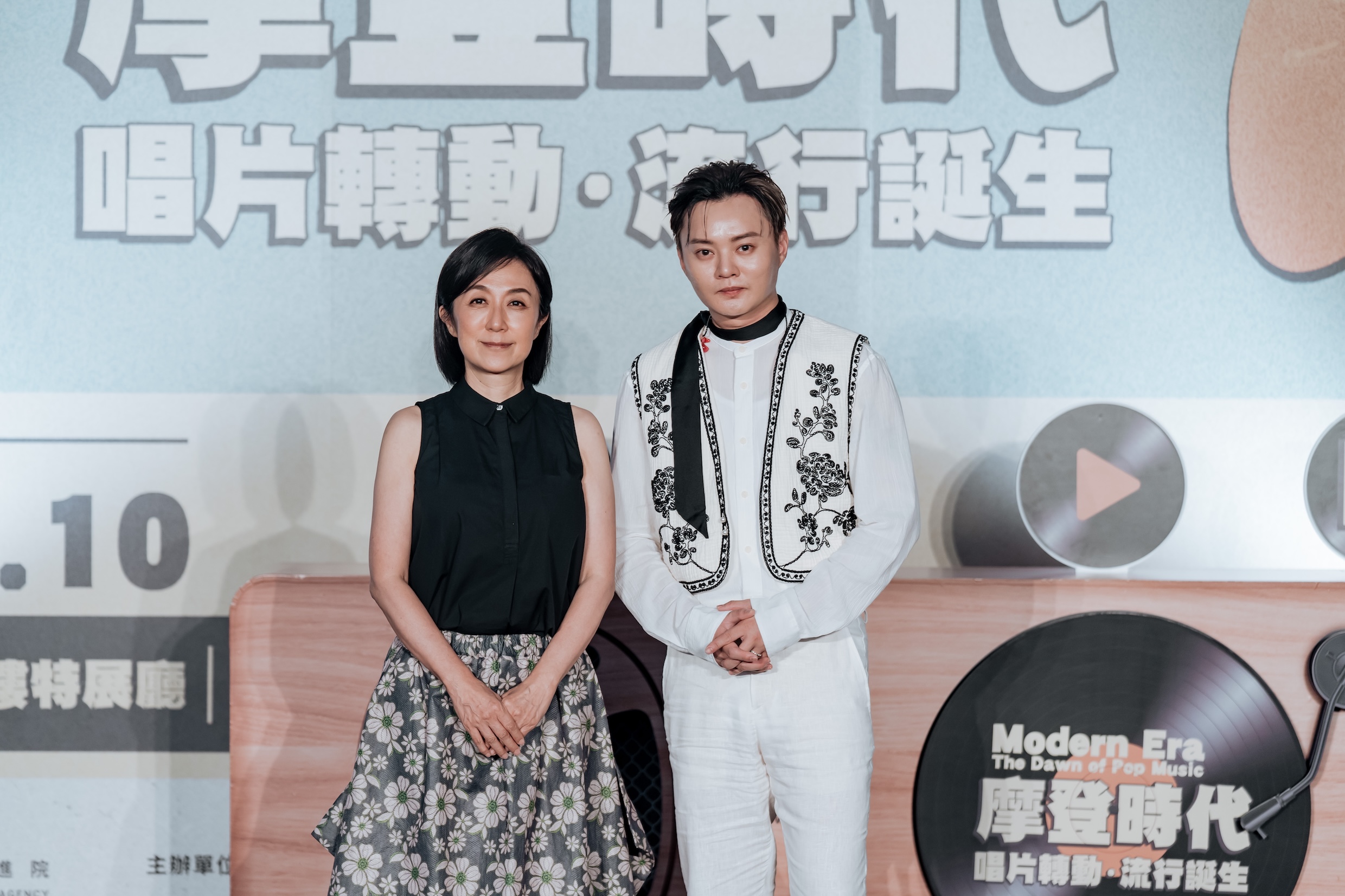 許富凱（右）失聲後，黃韻玲熱心介紹醫生。（圖／北流提供）