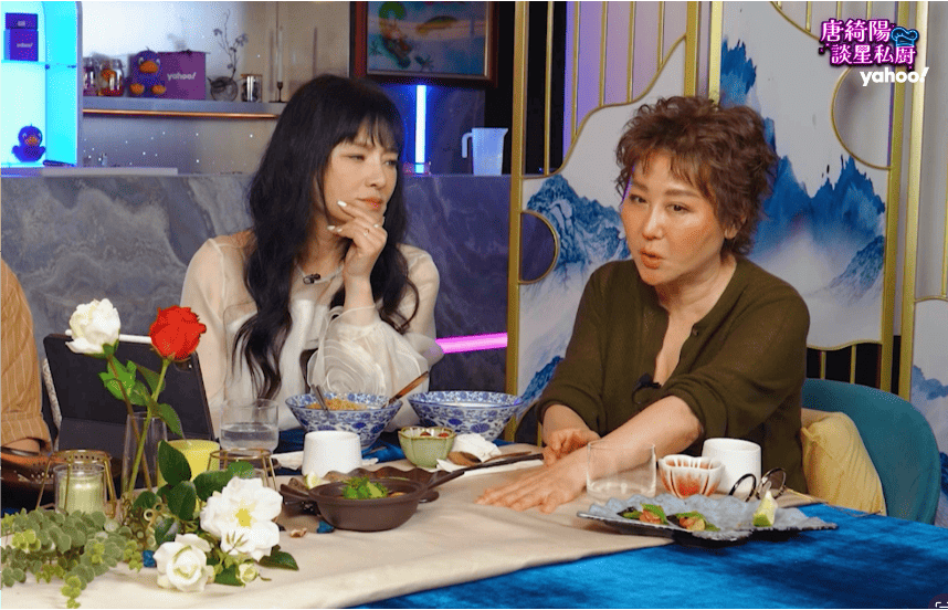 藍心湄（右）上唐綺陽節目透露多年未有性生活。（圖／Yahoo奇摩提供）