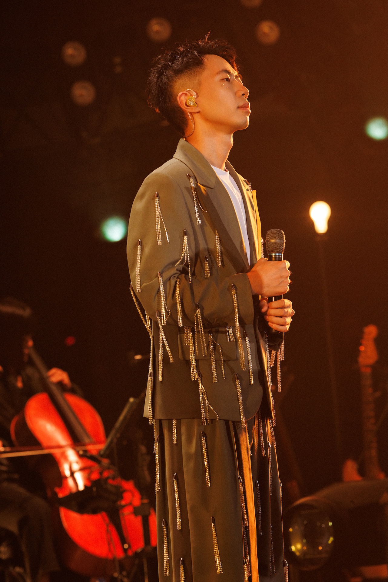 鄭興從默默無名到舉辦演唱會。（圖／KKLIVE提供）