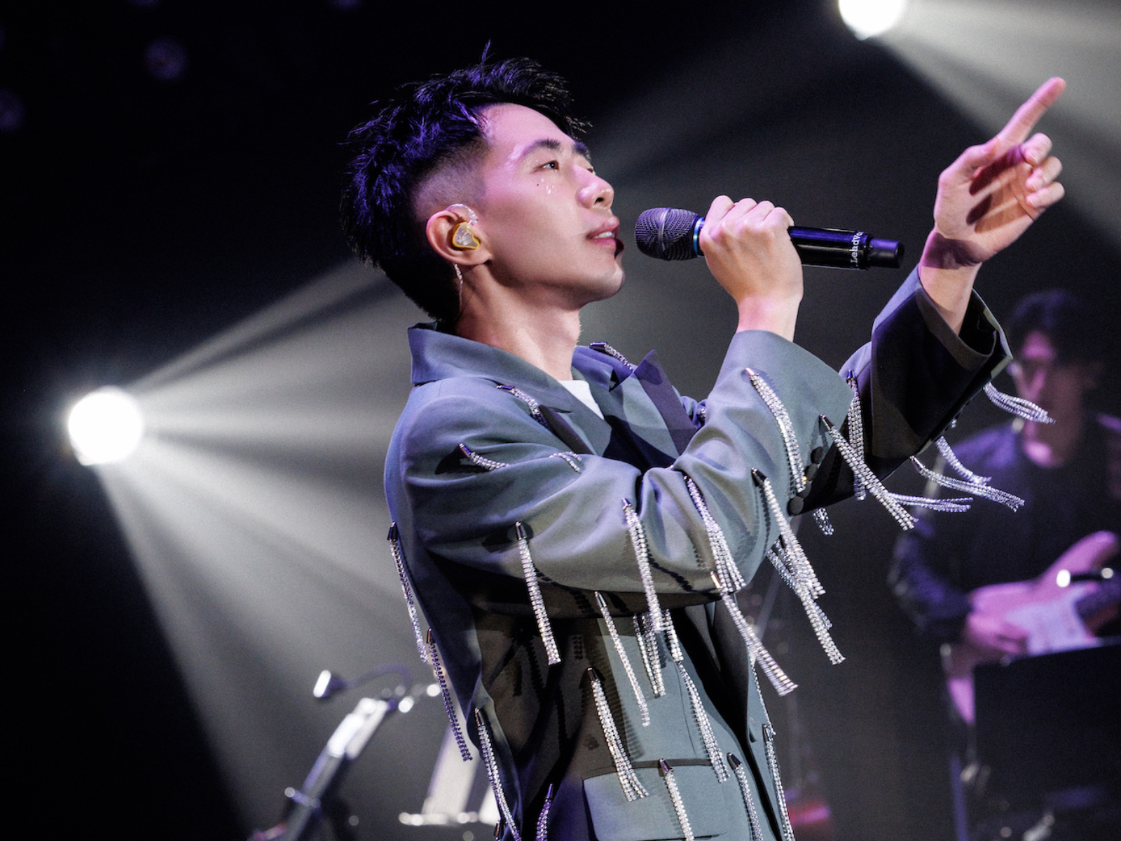 鄭興首次舉辦大型售票演唱會。（圖／KKLIVE提供）
